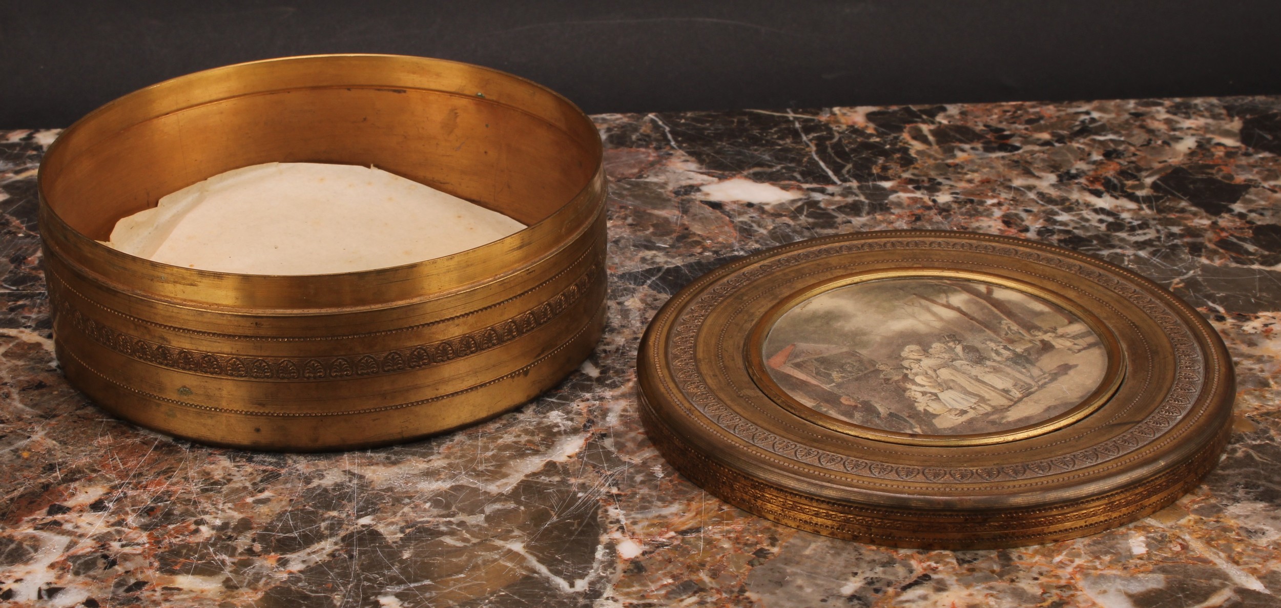 A 19th century gilt metal circular box, the push-fitting cover set with a polychrome print depicting - Image 5 of 5