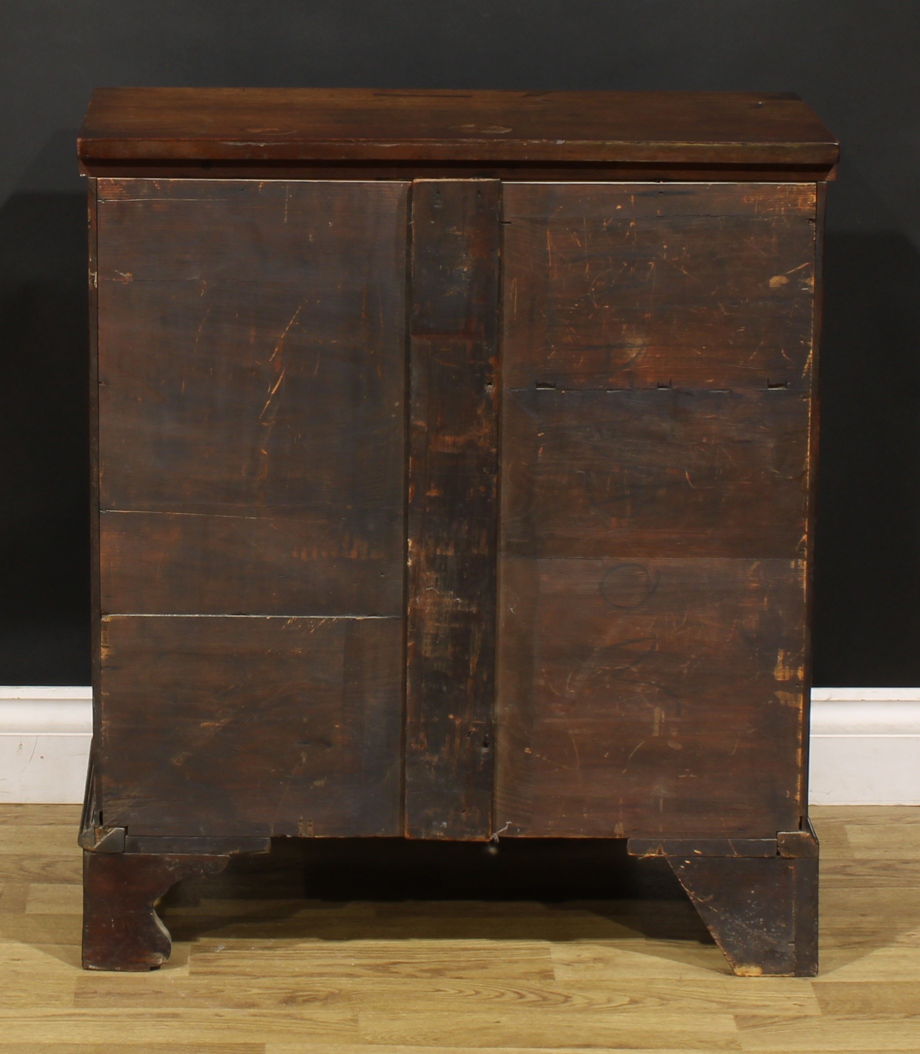 A 19th century mahogany bachelor’s chest, rectangular folding top above four long cockbeaded - Image 6 of 6