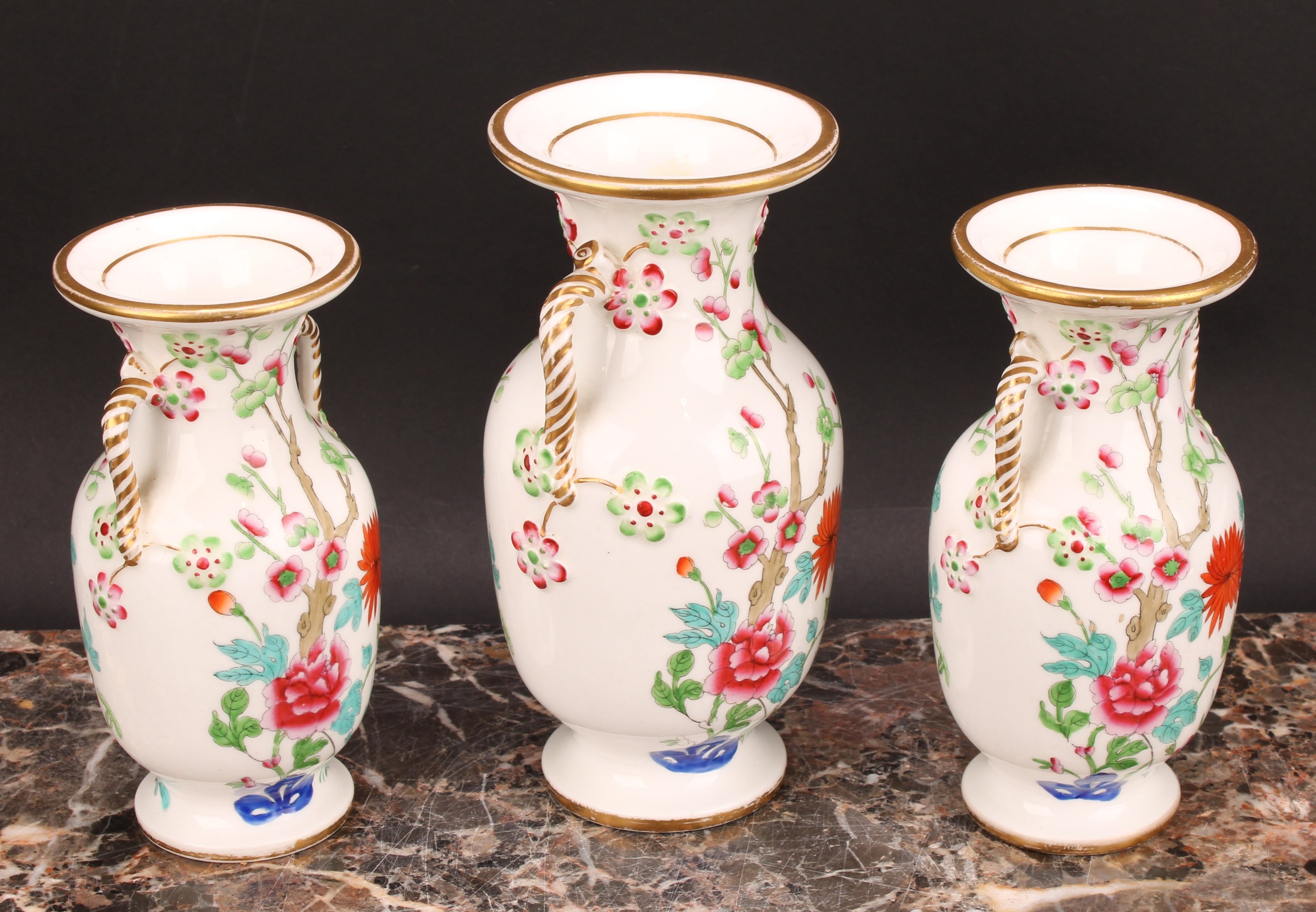 An English porcelain garniture, of two-handled ovoid vases, probably Spode, painted in the Chinese - Image 3 of 5