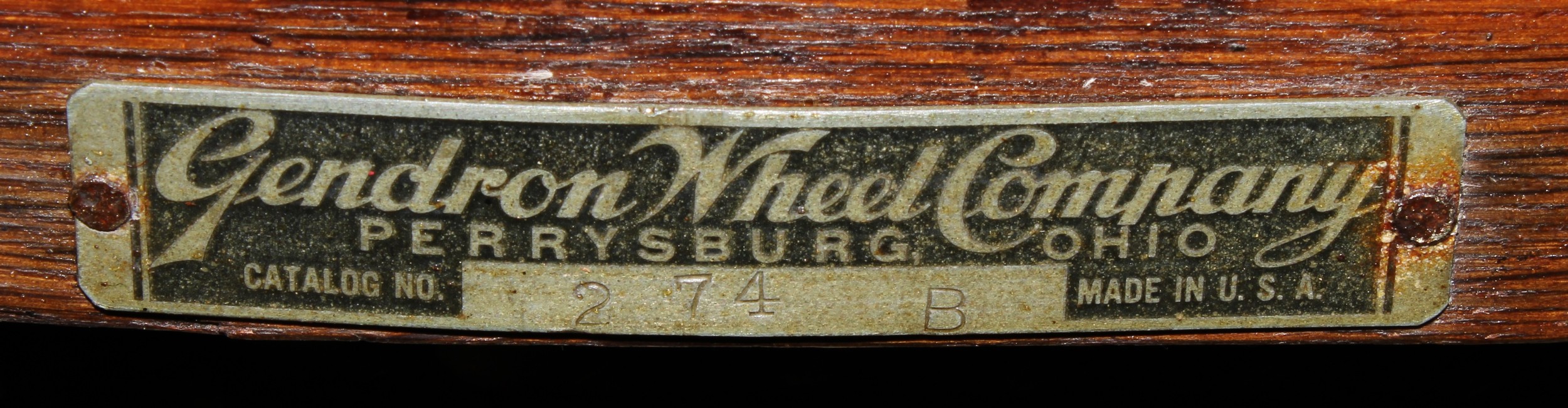 An early to mid-20th century American oak hand-crank wheelchair, by Gendron Wheel Company, - Image 5 of 5