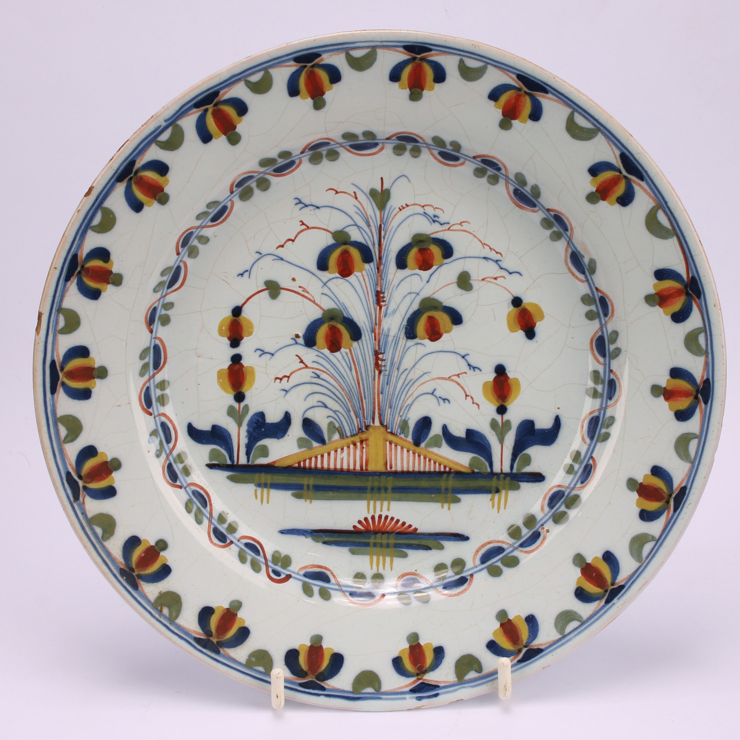 An 18th century Delft circular plate, painted in the chinoiserie taste with a figure in a Chinese - Bild 10 aus 18