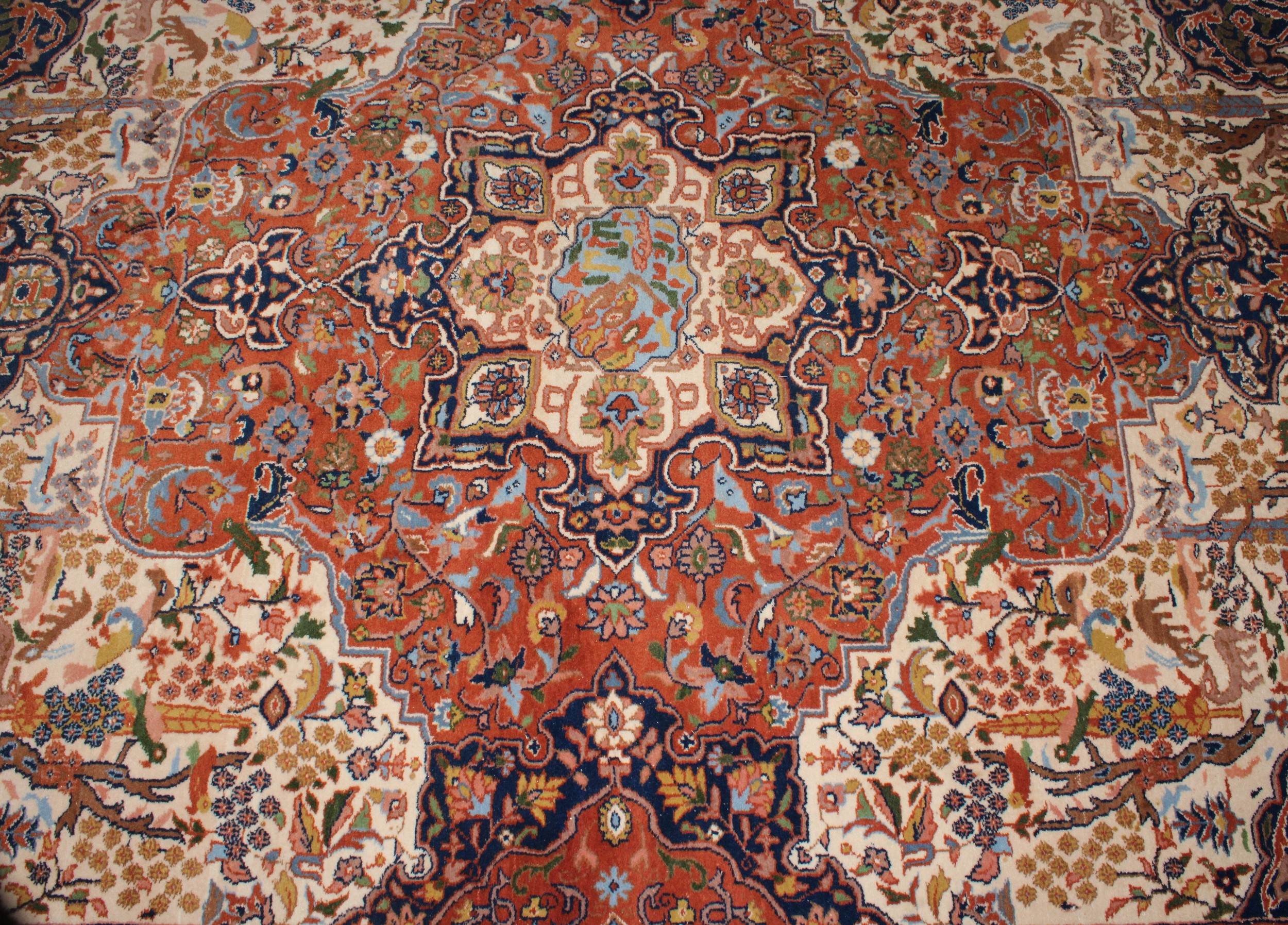 An Iranian Mahal type wool rug or carpet, 309.5cm x 227cm - Image 4 of 4