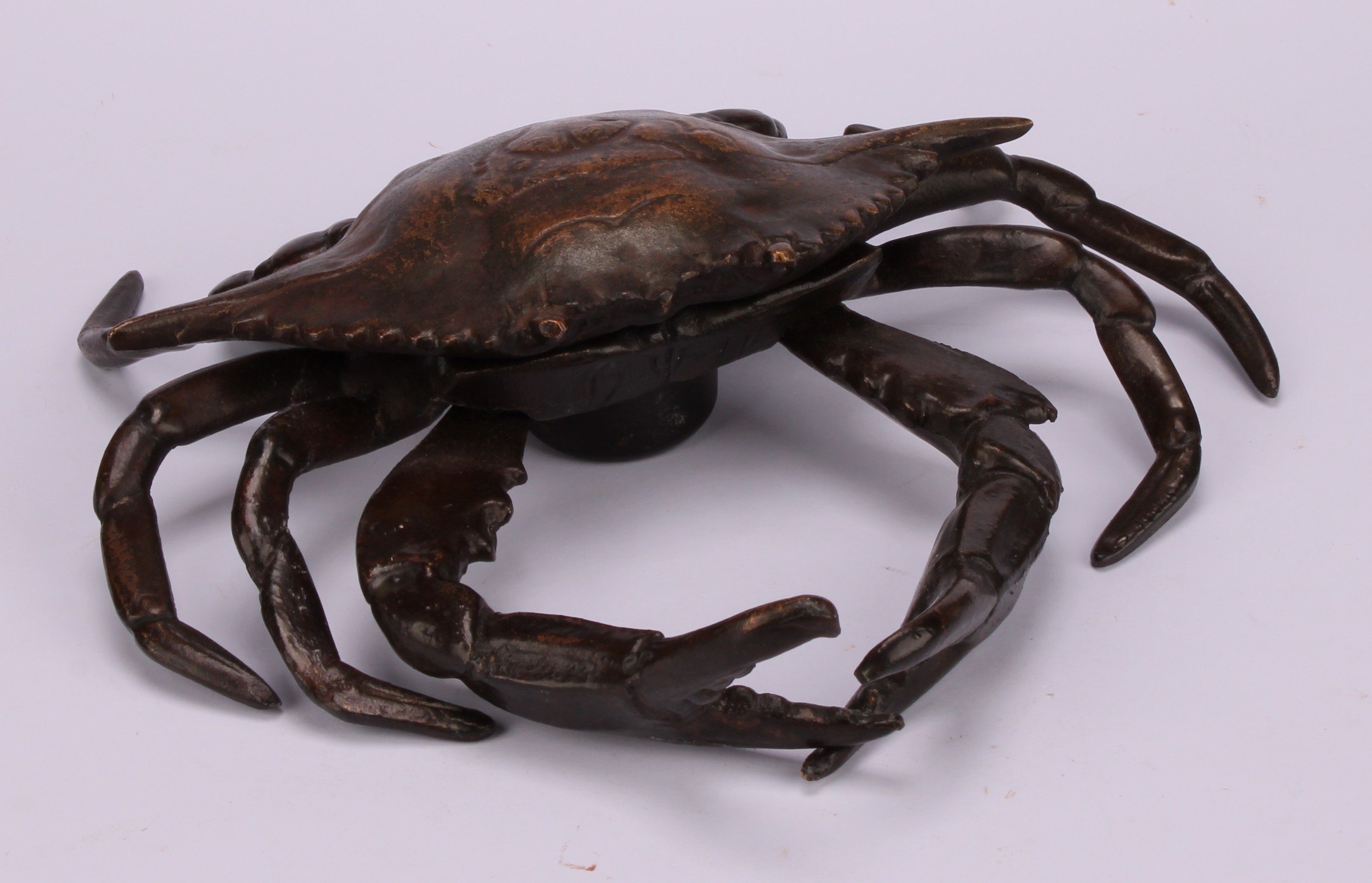 A bronze novelty inkwell, cast as a crab, 18cm wide - Image 2 of 4