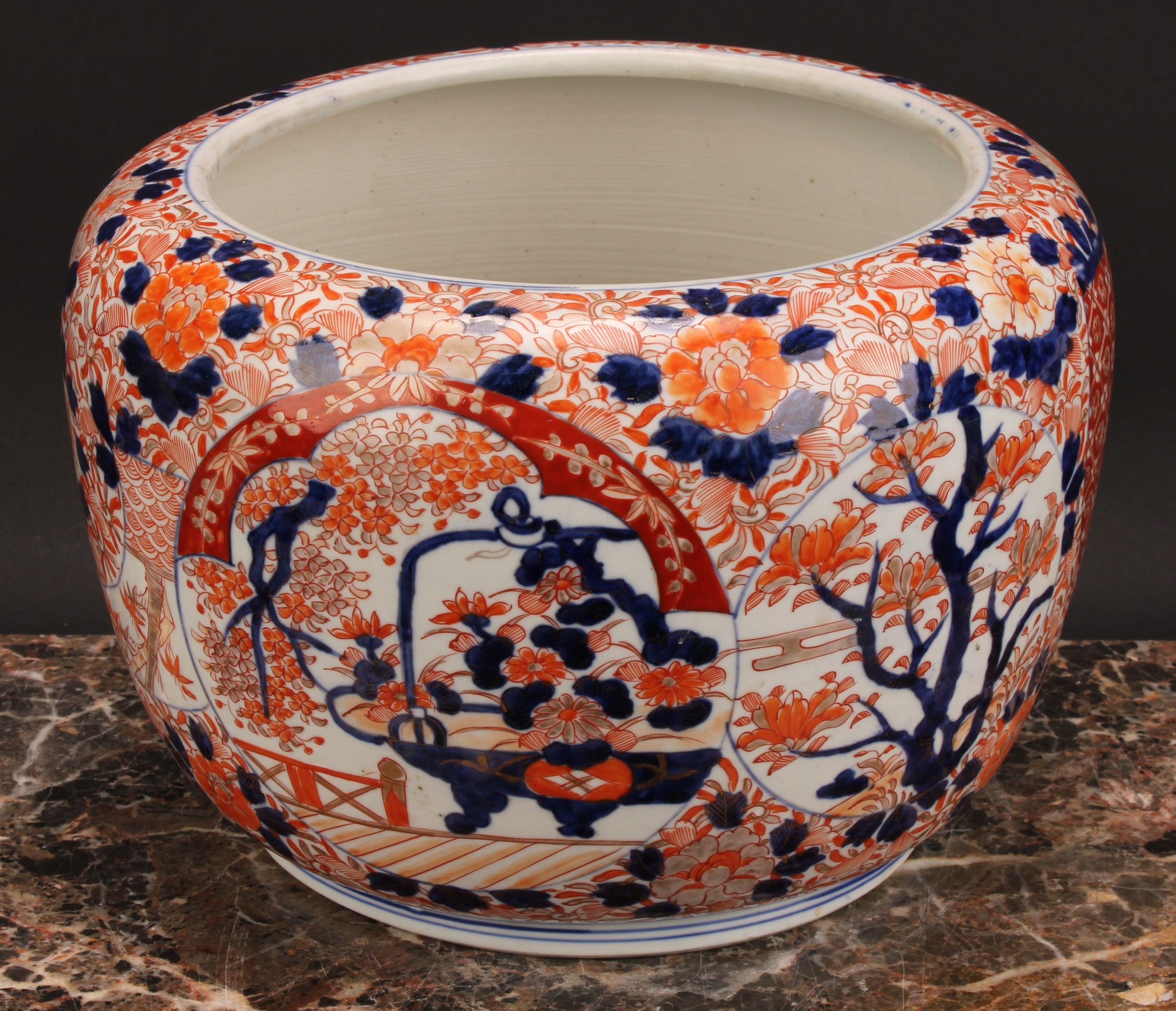 A Japanese ovoid jardiniere, painted in the Imari palette, 27cm diam, Meiji period - Image 4 of 5