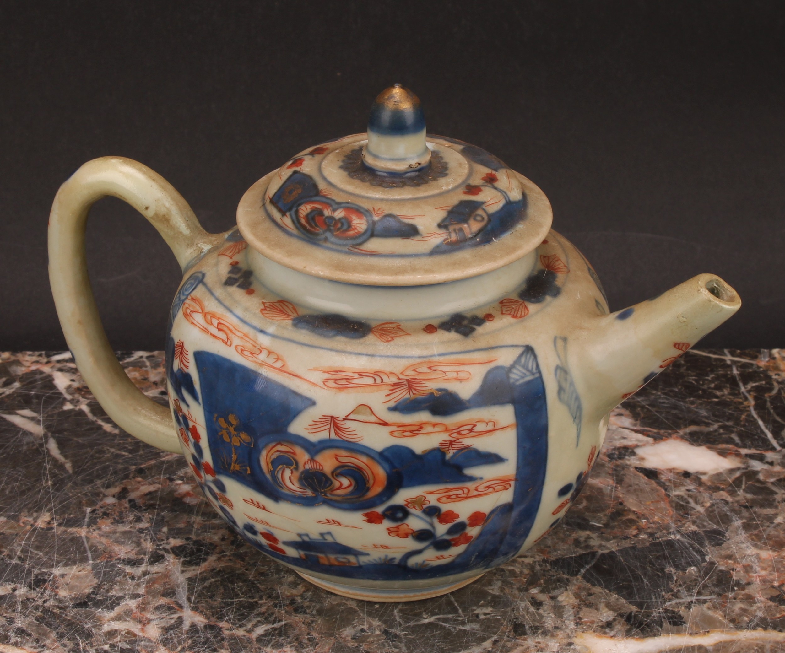 A 19th century Chinese stem cup, decorated in underglaze blue with central flowerhead and foliate - Image 4 of 7