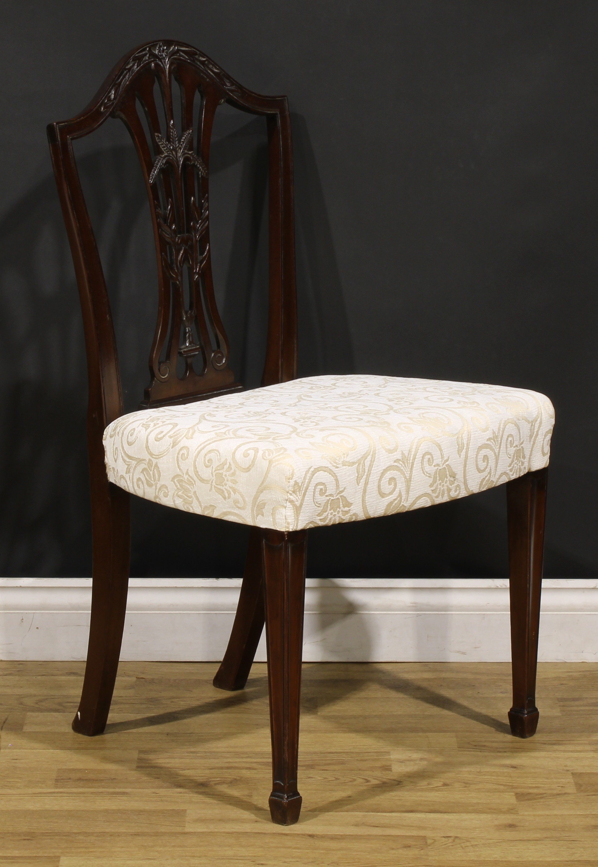 A set of eight Hepplewhite Revival mahogany dining chairs, comprising six side chairs and a pair - Image 7 of 9