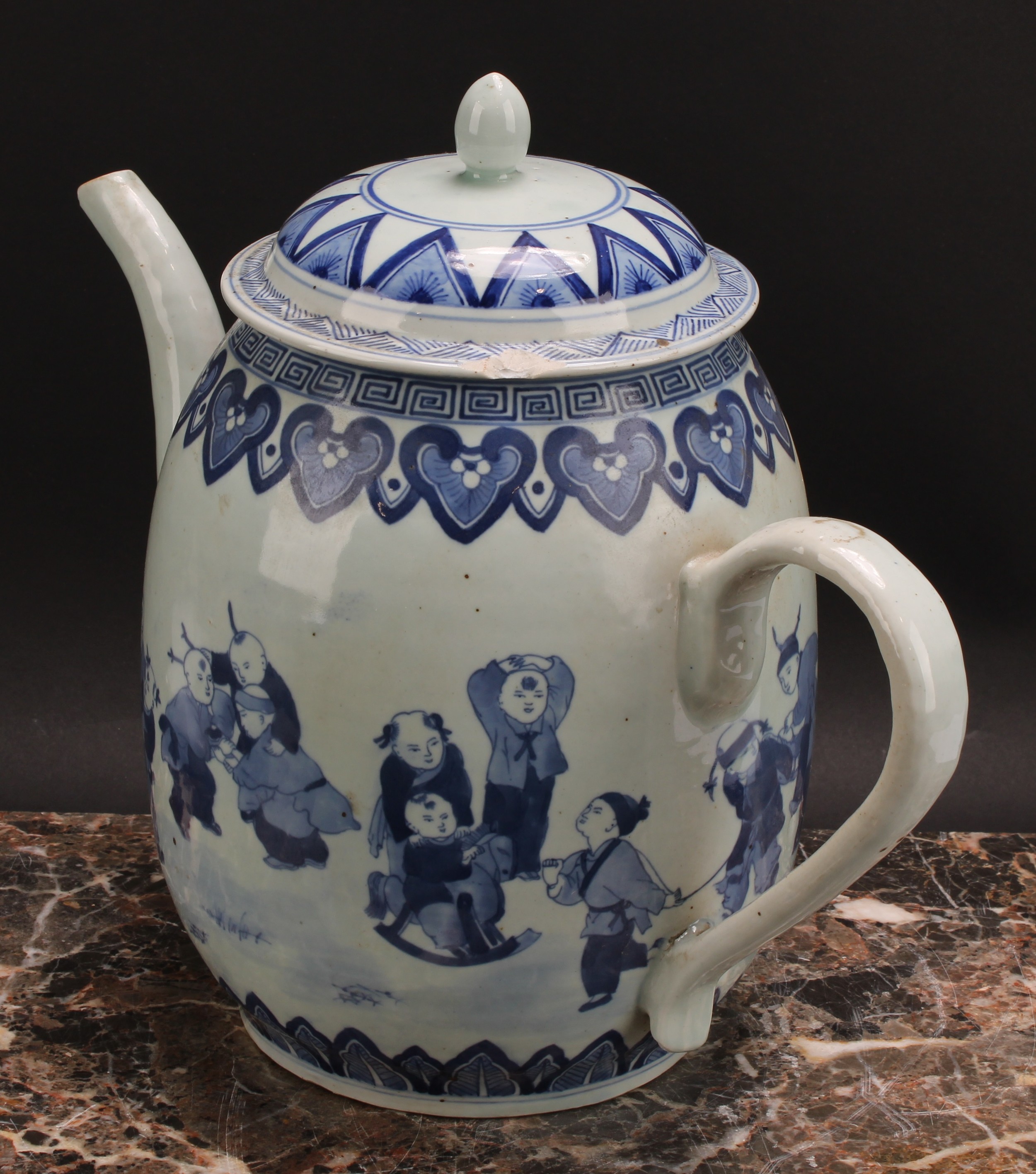 A large 19th century Chinese wine pot and cover, decorated in underglaze blue with figures from - Image 5 of 6