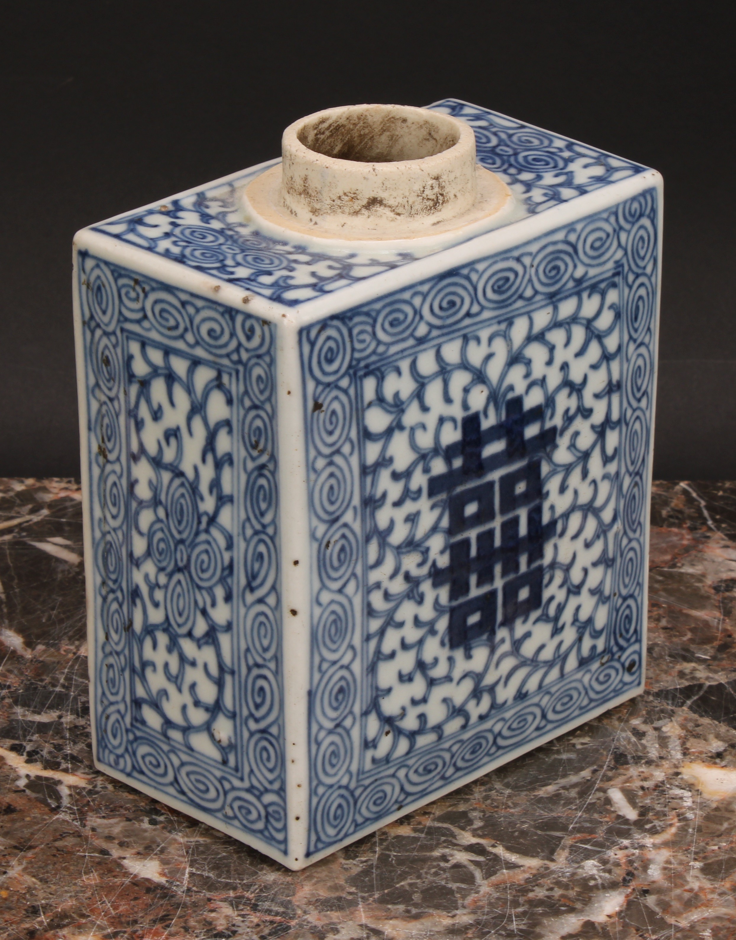 A Chinese canted rectangular tea caddy, painted in tones of underglaze blue with flowers and leafy - Image 4 of 8