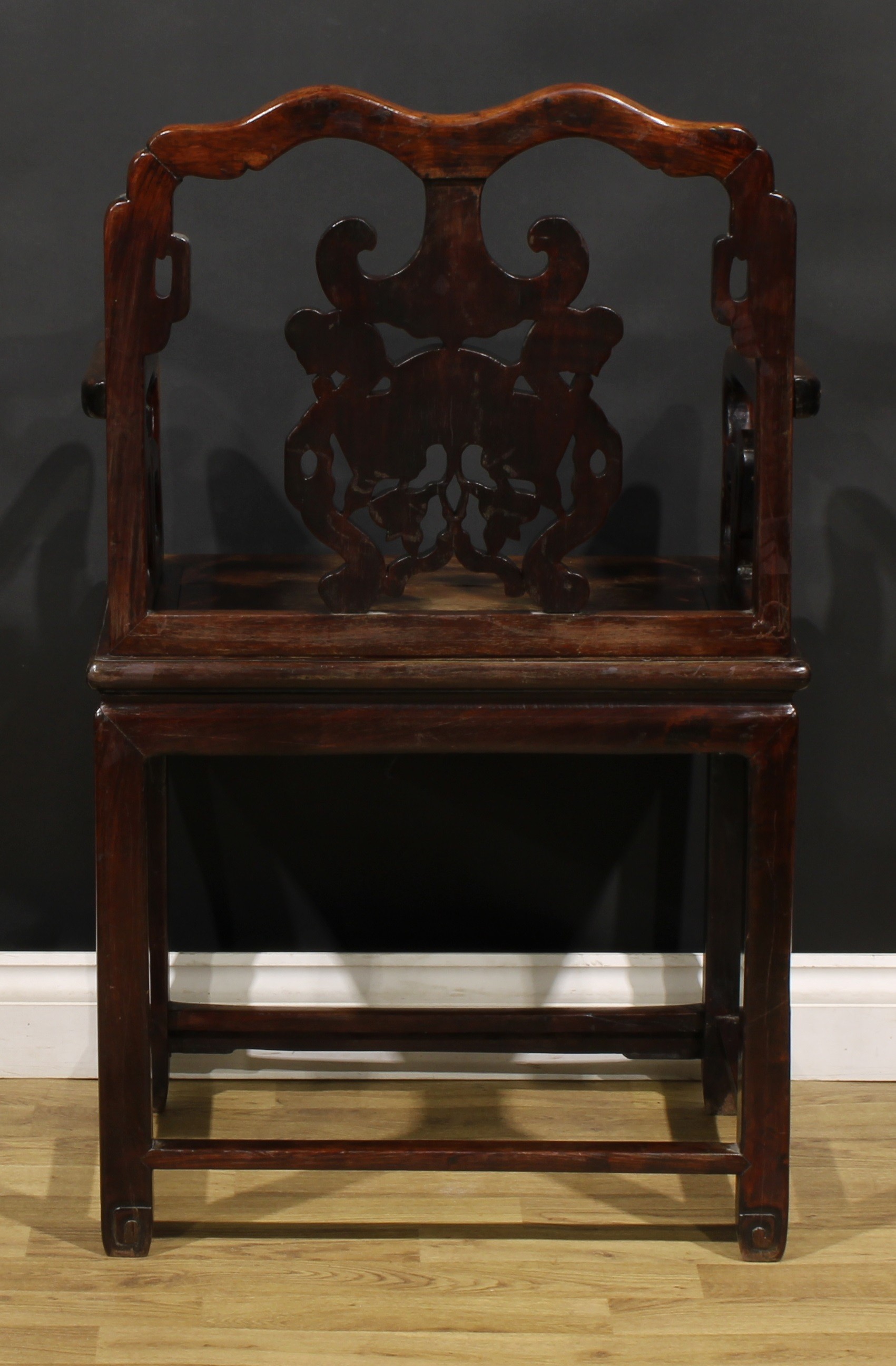 A pair of Chinese hardwood taishi armchairs, each with a shaped back carved with ruyi scepters, - Image 9 of 9