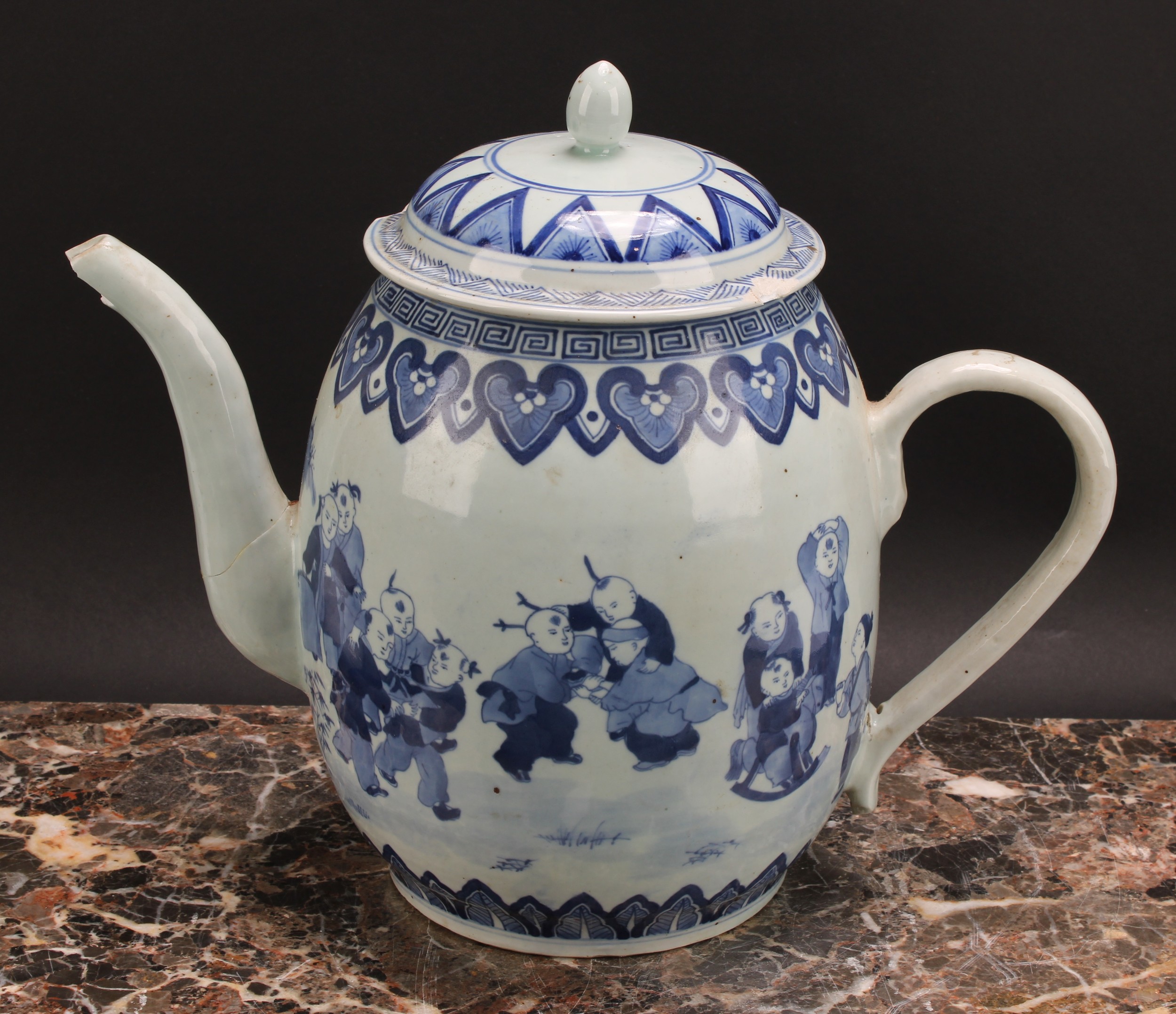 A large 19th century Chinese wine pot and cover, decorated in underglaze blue with figures from - Image 4 of 6