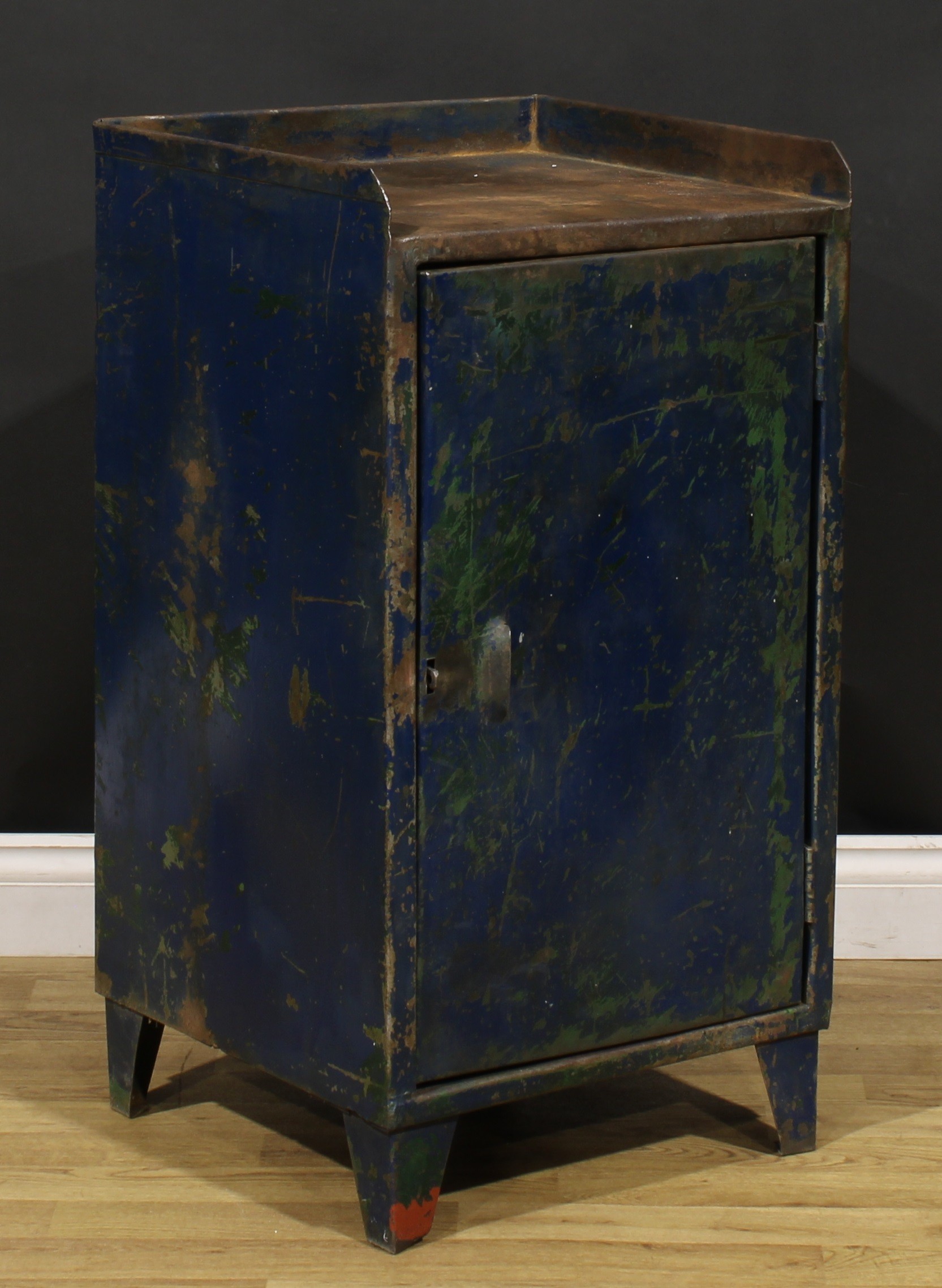 Mid-Century Industrial Salvage - a painted steel engineer’s or machinist’s work station cabinet, - Image 4 of 6