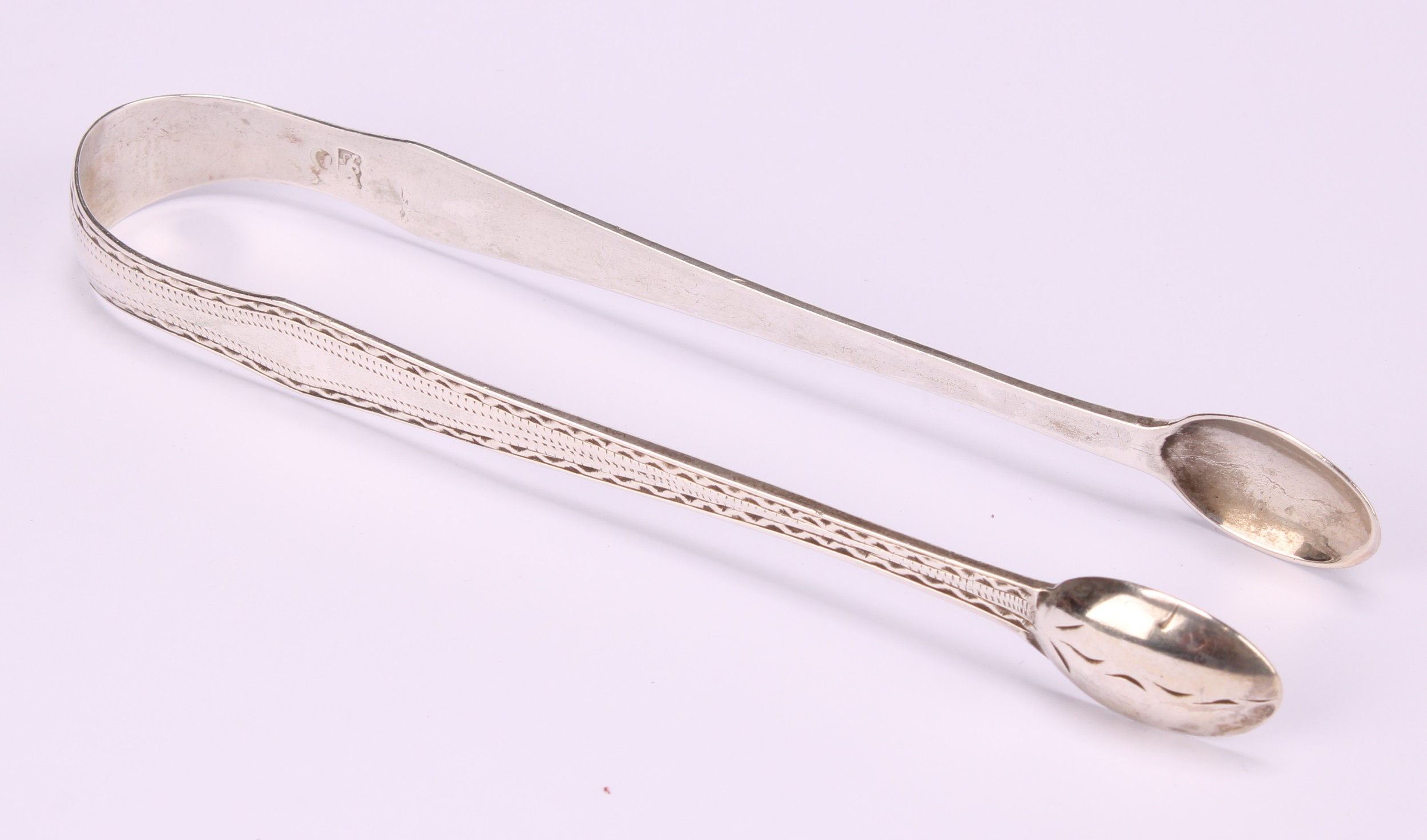 A George V silver bread fork, stag antler handle, 18.5cm long, William Hutton & Sons Ltd, Sheffield, - Image 6 of 6