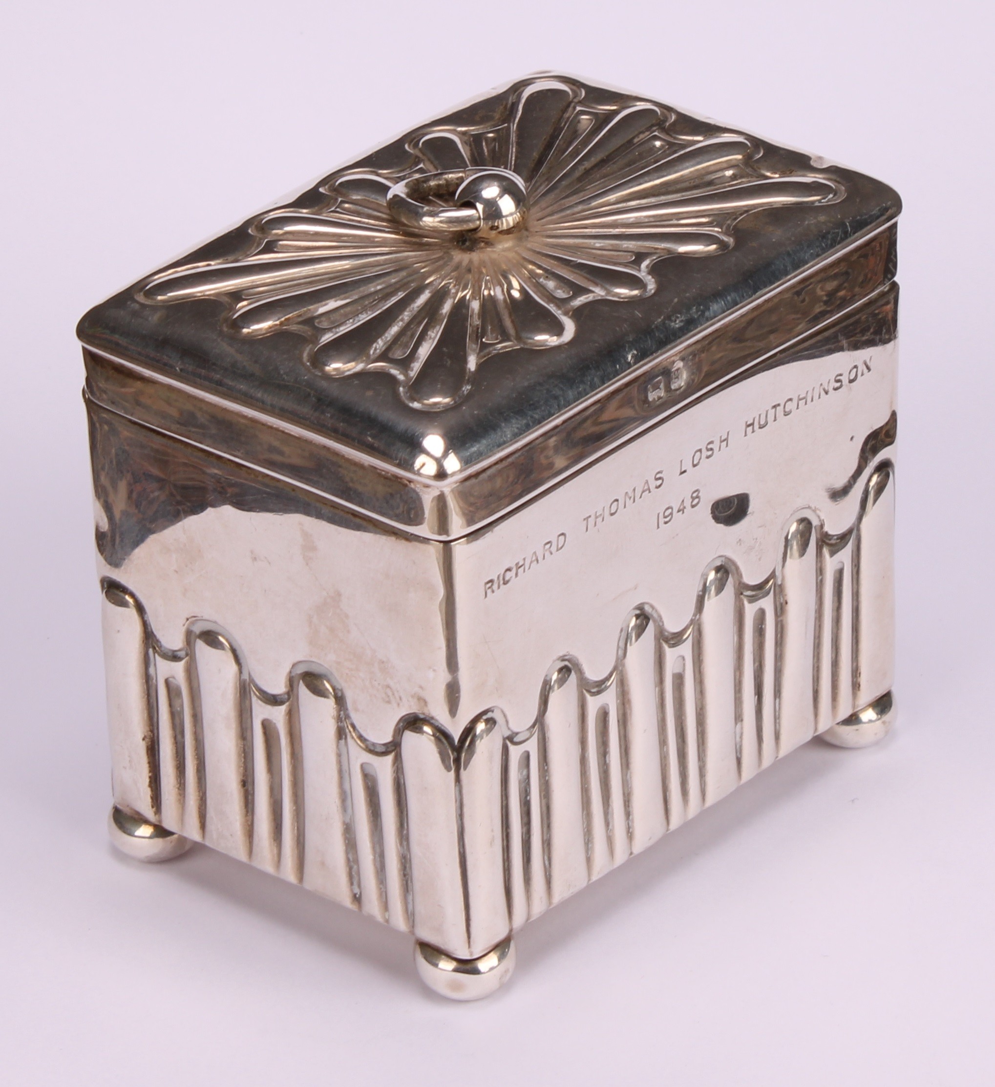 An Edwardian silver half-fluted retangular tea caddy, of George III design, hinged cover with - Image 3 of 5