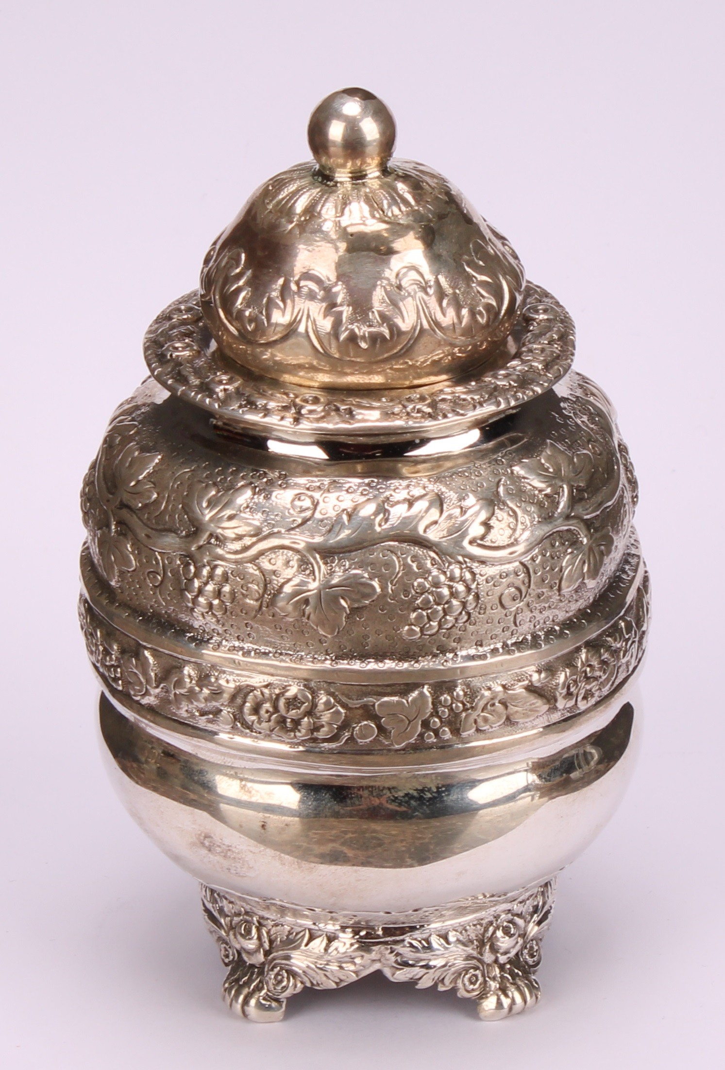A William IV silver ovoid tea caddy, chased with fruiting vine, 13cm high, Robert Hennell, London - Image 2 of 5