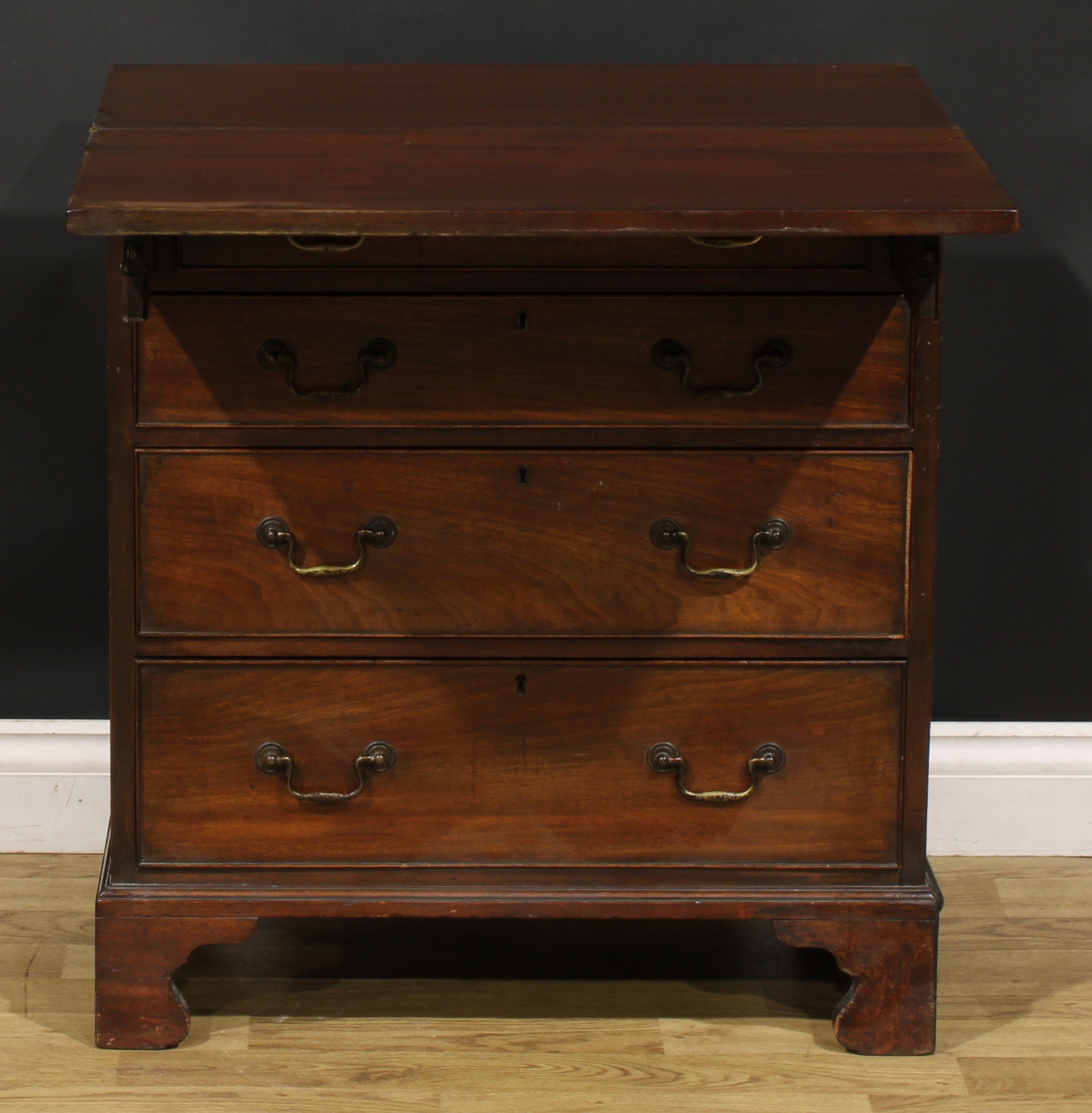 A 19th century mahogany bachelor’s chest, rectangular folding top above four long cockbeaded - Image 2 of 6