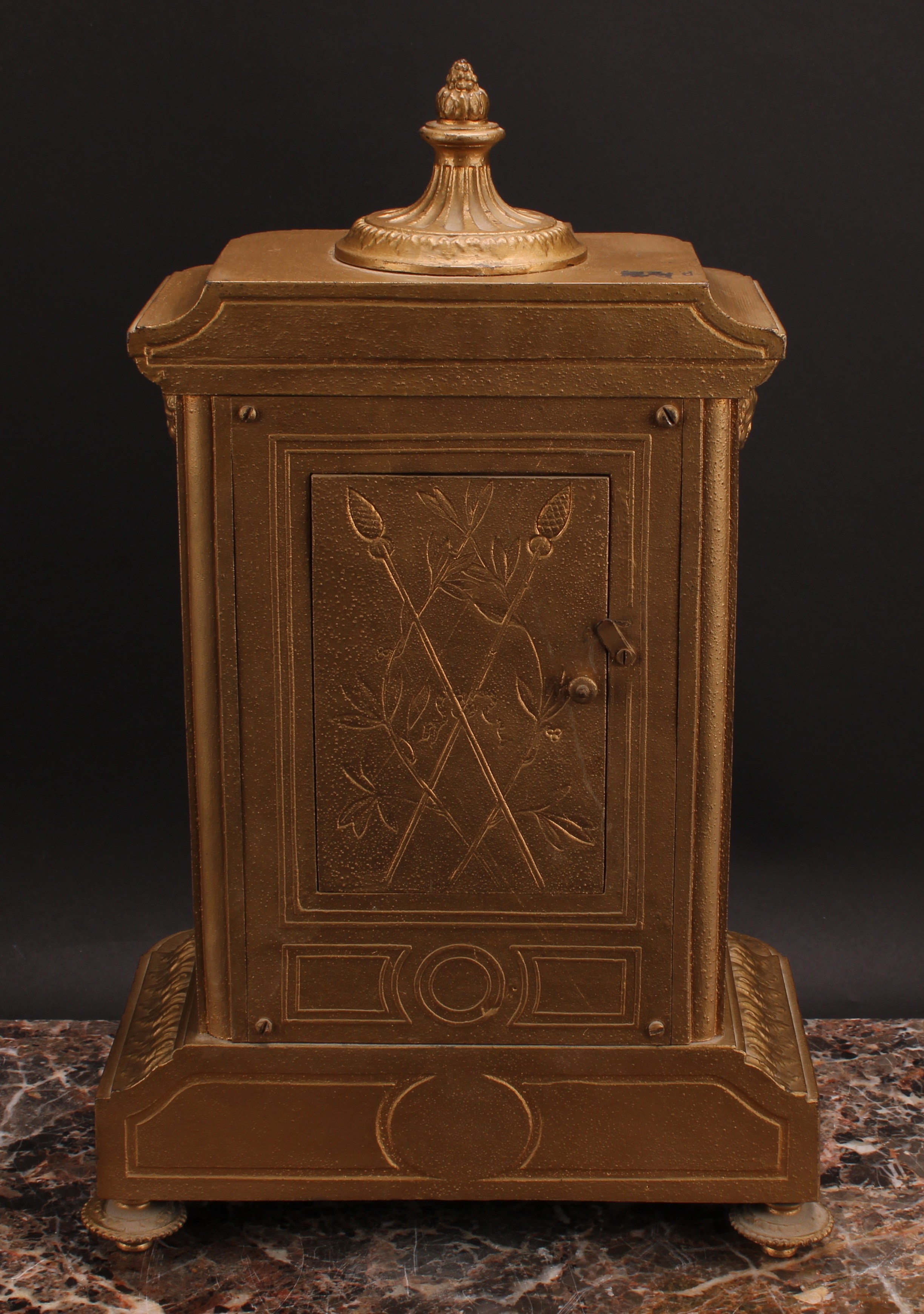 A late 19th century French spelter and porcelain mantel clock, the panel inscribed with Roman - Image 4 of 4