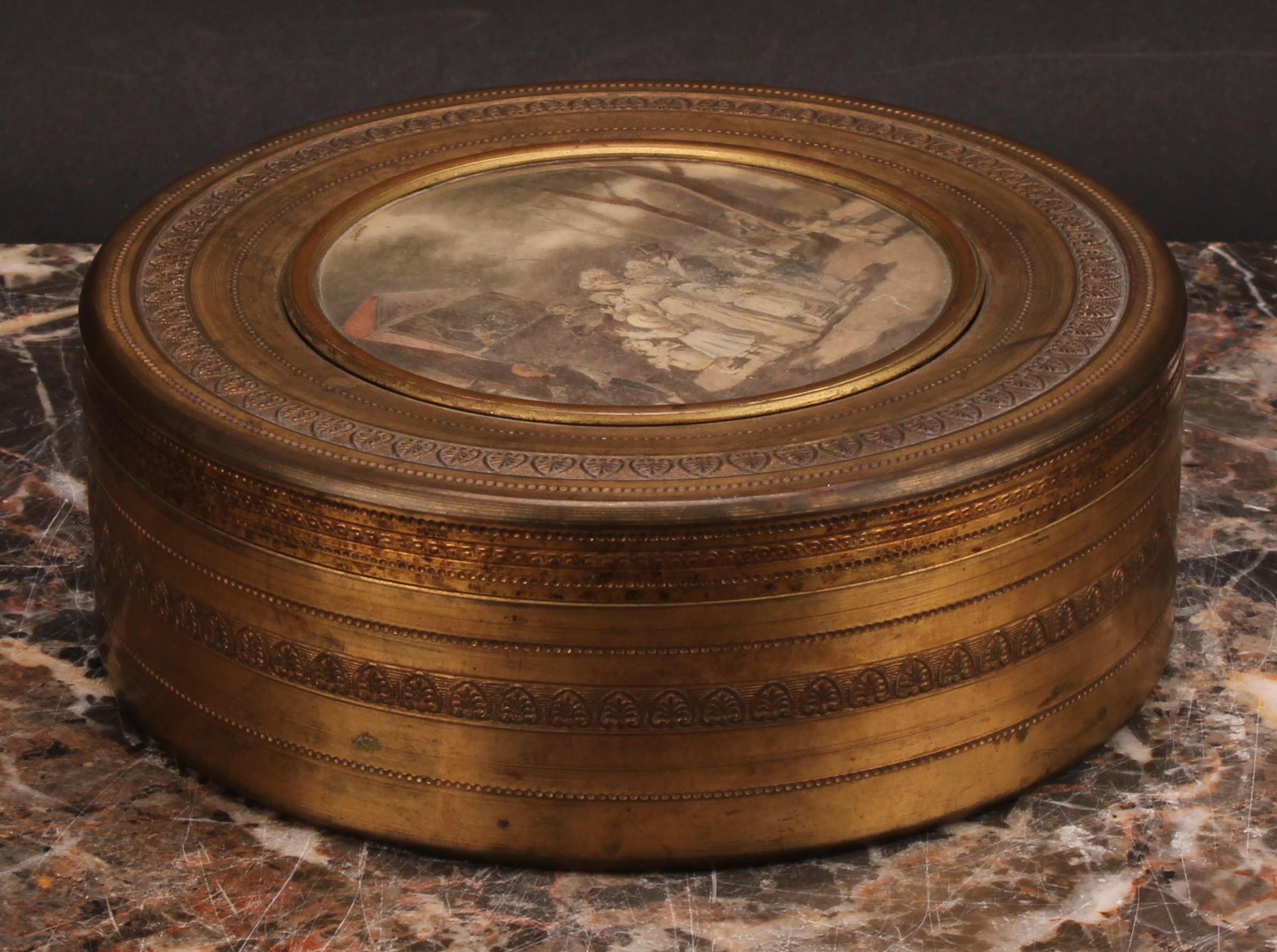 A 19th century gilt metal circular box, the push-fitting cover set with a polychrome print depicting - Image 4 of 5
