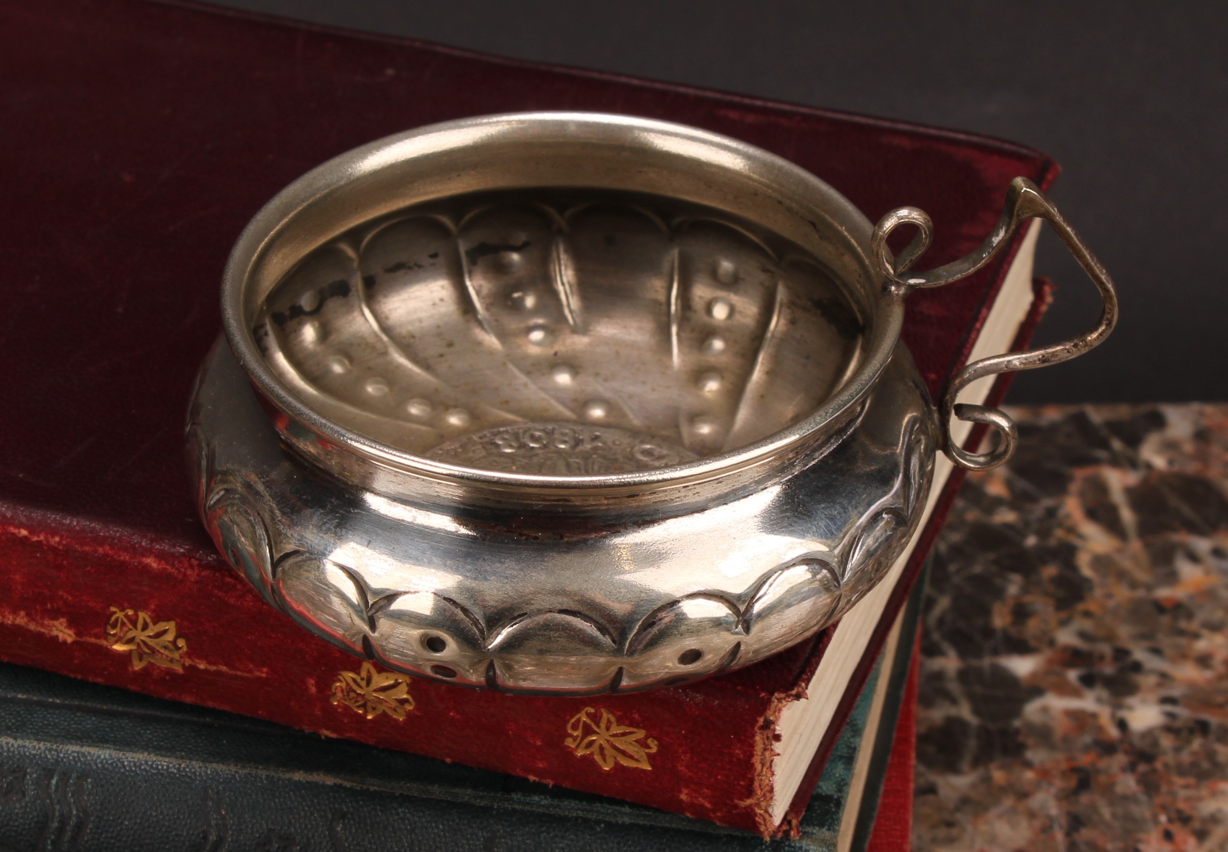A 19th century Spanish silver wine taster, set with a Charles IV coin, 7cm diam, 54g