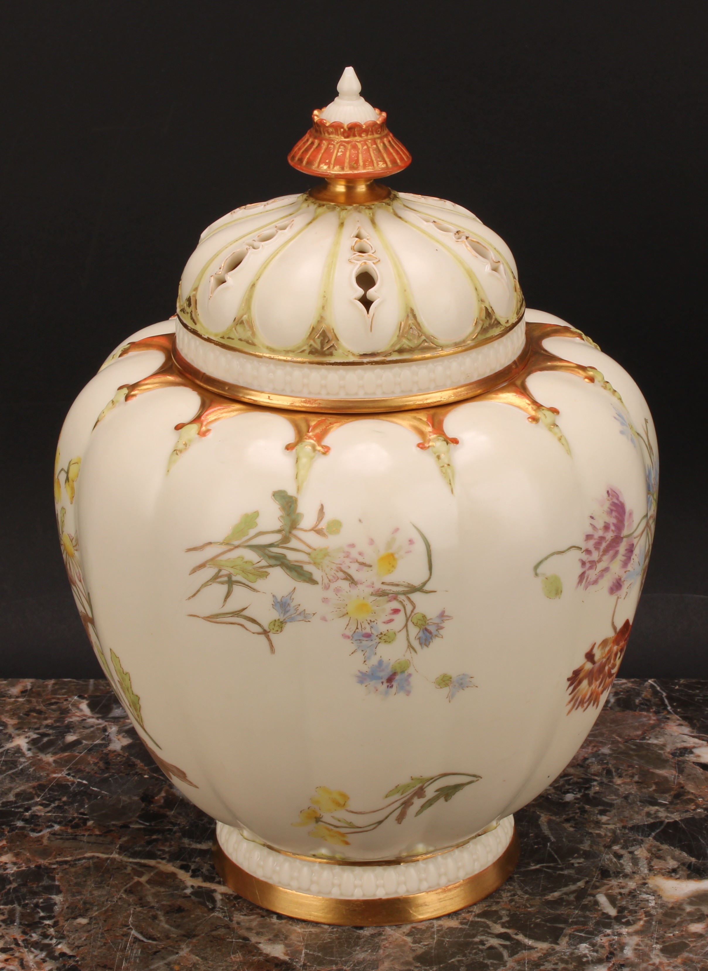 A Royal Worcester lobed ovoid pot pourri vase and cover, painted with flowers on an ivory ground, - Image 3 of 6