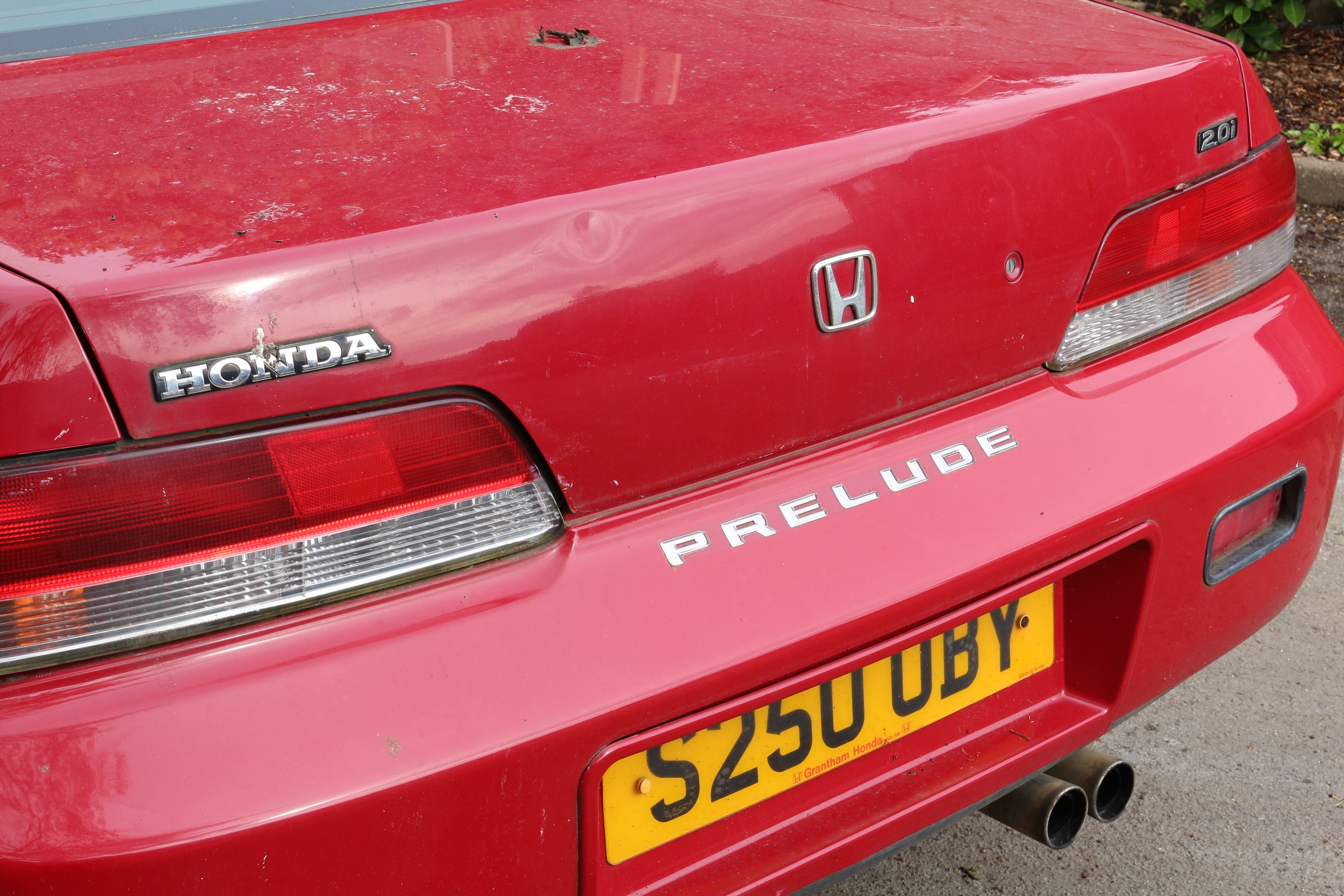A Honda Prelude 2.0I two door saloon car in red, registration S250OBY, petrol, four speed - Image 7 of 9