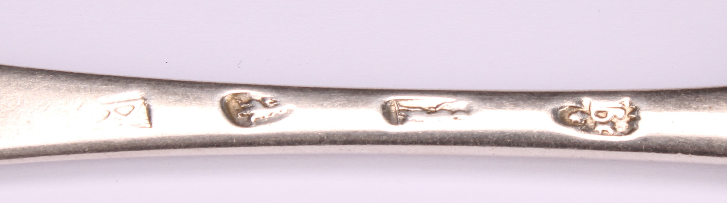 A pair of Queen Anne Britannia silver Dog Nose pattern three-prong forks, John Broake, London 1703 - Image 5 of 5