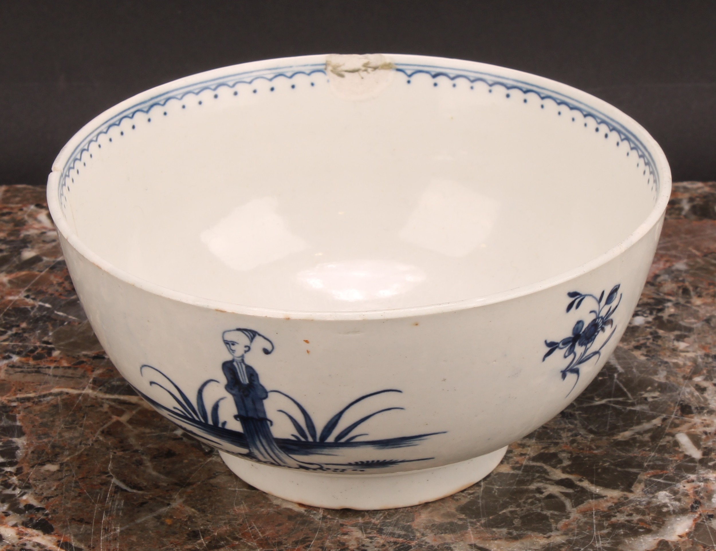 A Chaffers Liverpool punch bowl, painted in Chinoiserie style in underglaze blue, with a - Image 6 of 11