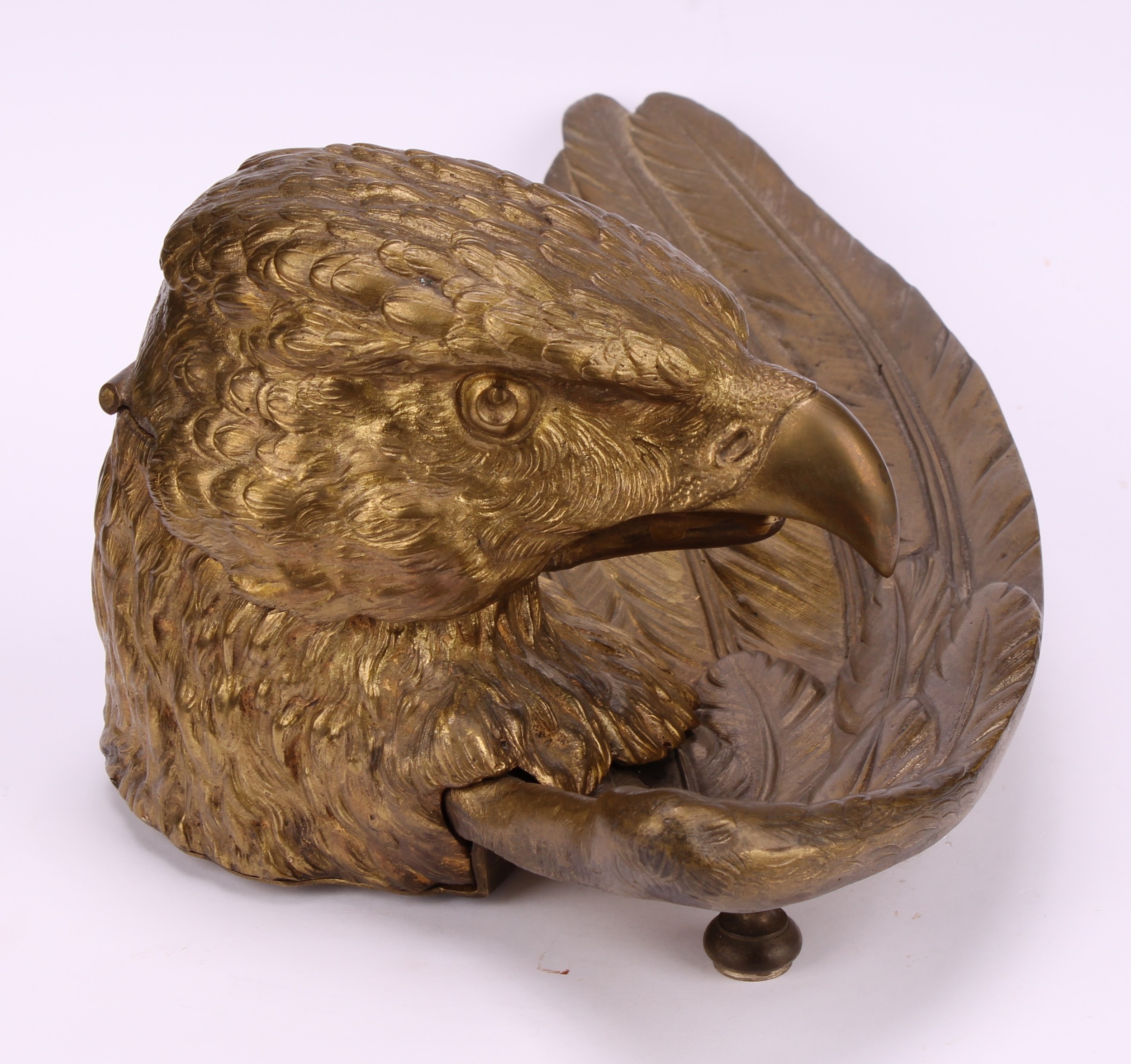 A French gilt metal novelty inkwell, cast as the head of an eagle, 28.5cm wide - Image 3 of 5