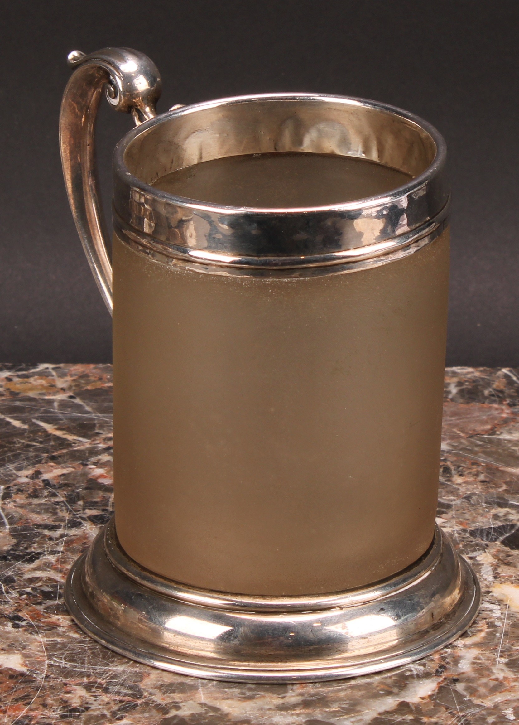 A Victorian silver mounted frosted glass beer mug, acanthus-capped double-scroll handle, skirted - Image 3 of 5