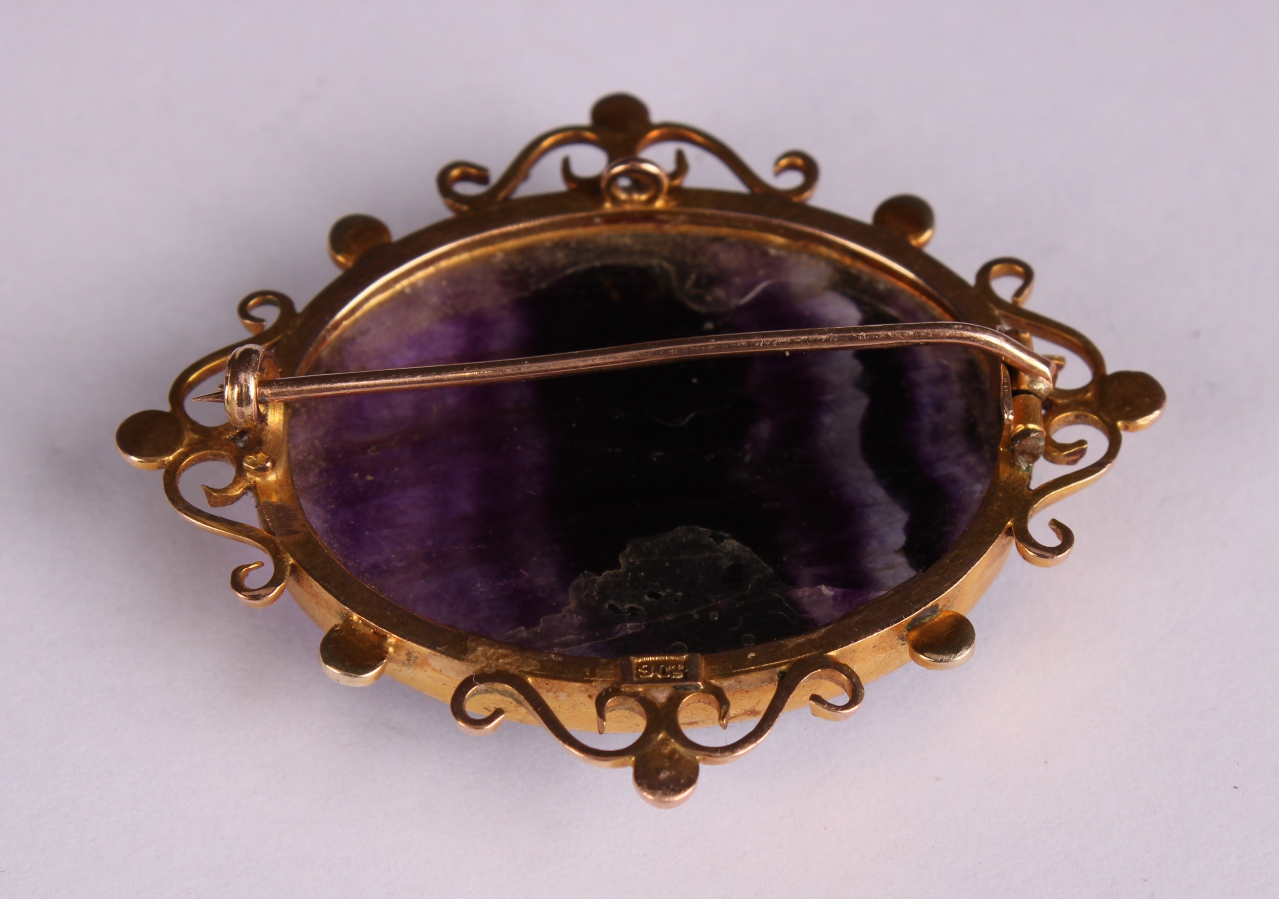A late 19th century 9ct gold mounted Derbyshire Blue John polished oval brooch, the openwork - Image 3 of 4