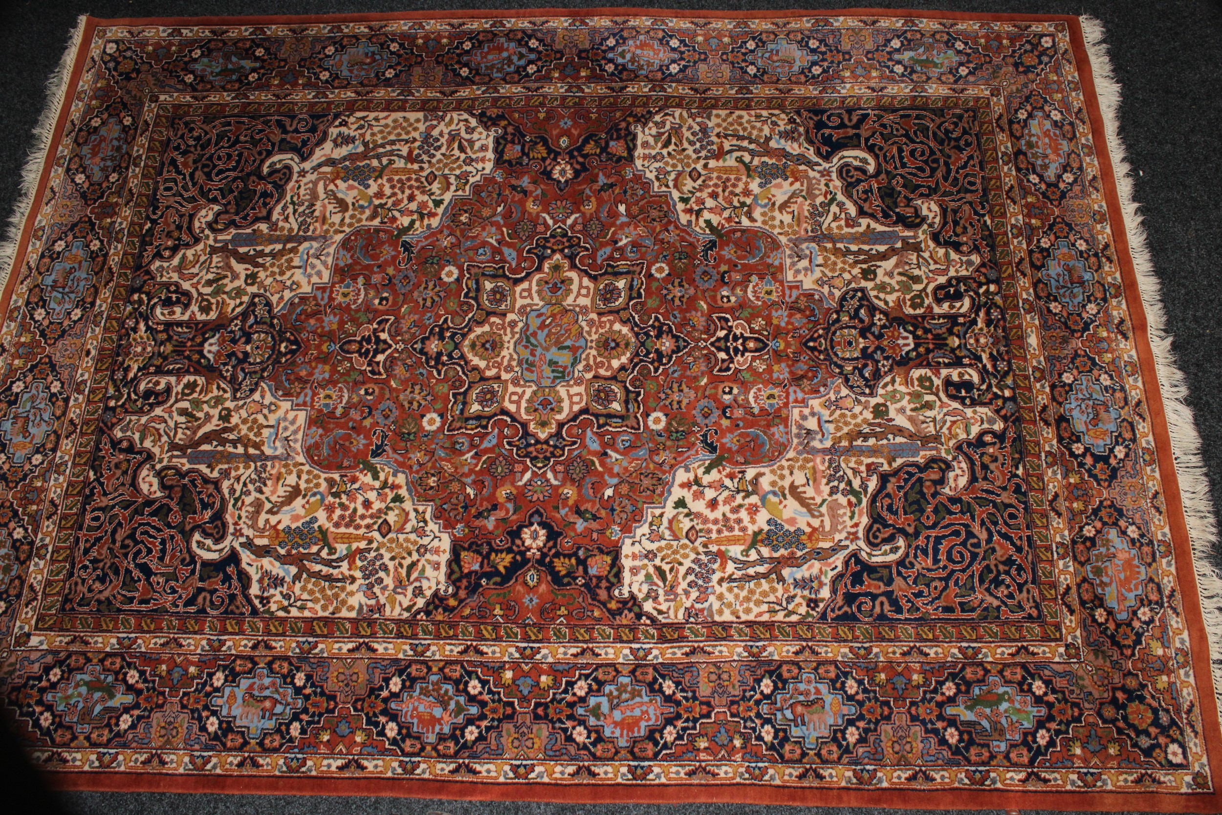 An Iranian Mahal type wool rug or carpet, 309.5cm x 227cm