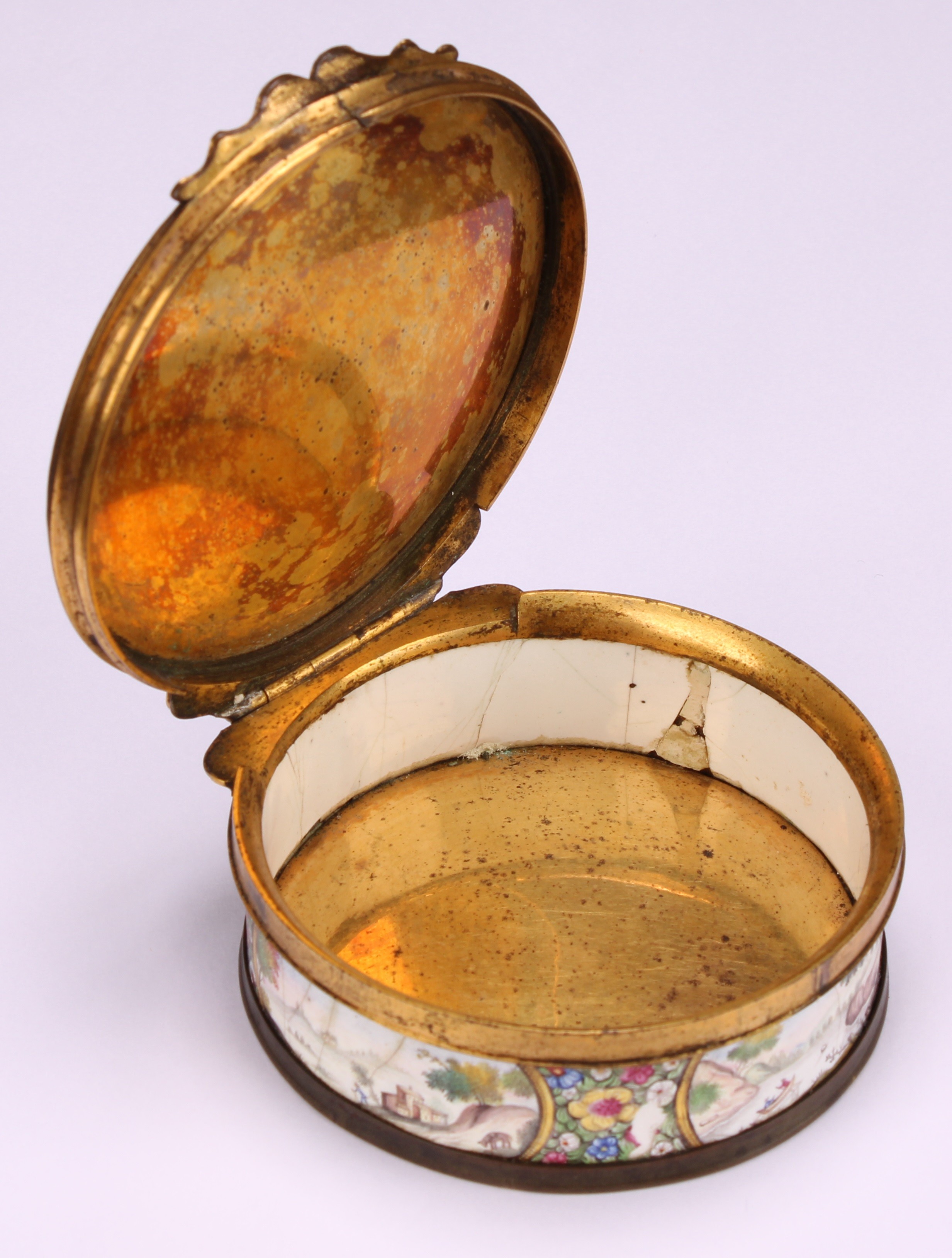 An 18th century enamel circular table snuff box, the stand-away hinged cover painted in polychrome - Image 4 of 5