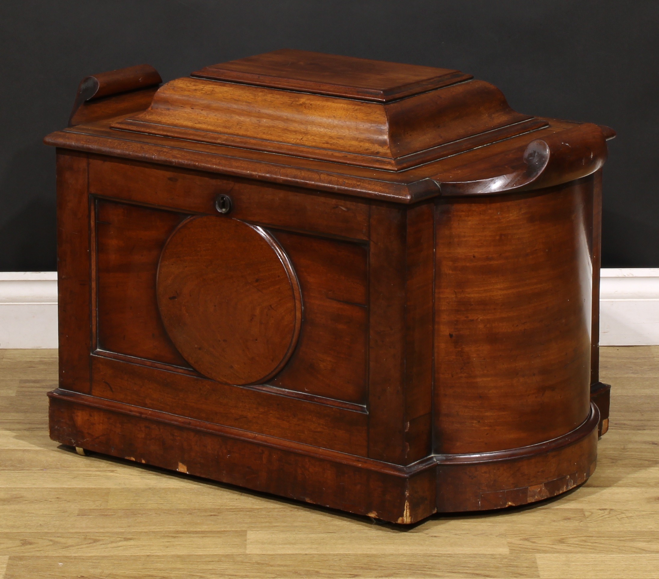 A Post-Regency mahogany cellarette, hinged cover enclosing a compartmented zinc-lined interior, - Image 4 of 5