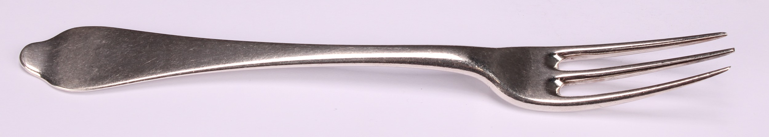 A George I Britannia silver Dog Nose pattern three-prong fork, 18.5cm long, Paul Hanet, London 1718 - Image 2 of 4