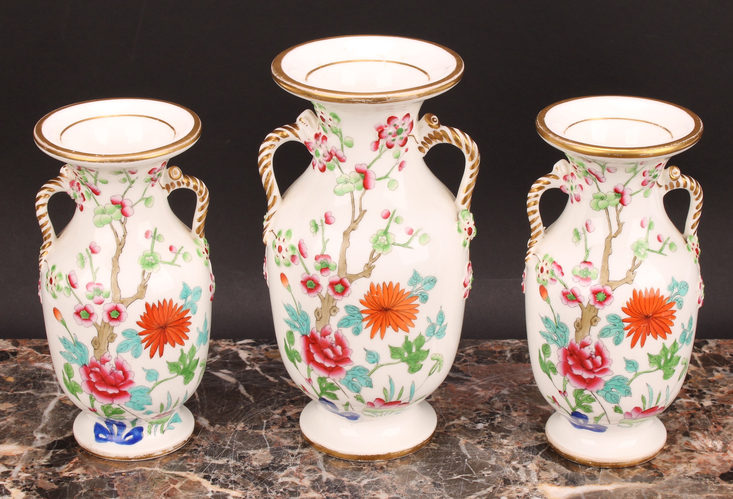 An English porcelain garniture, of two-handled ovoid vases, probably Spode, painted in the Chinese - Image 5 of 5