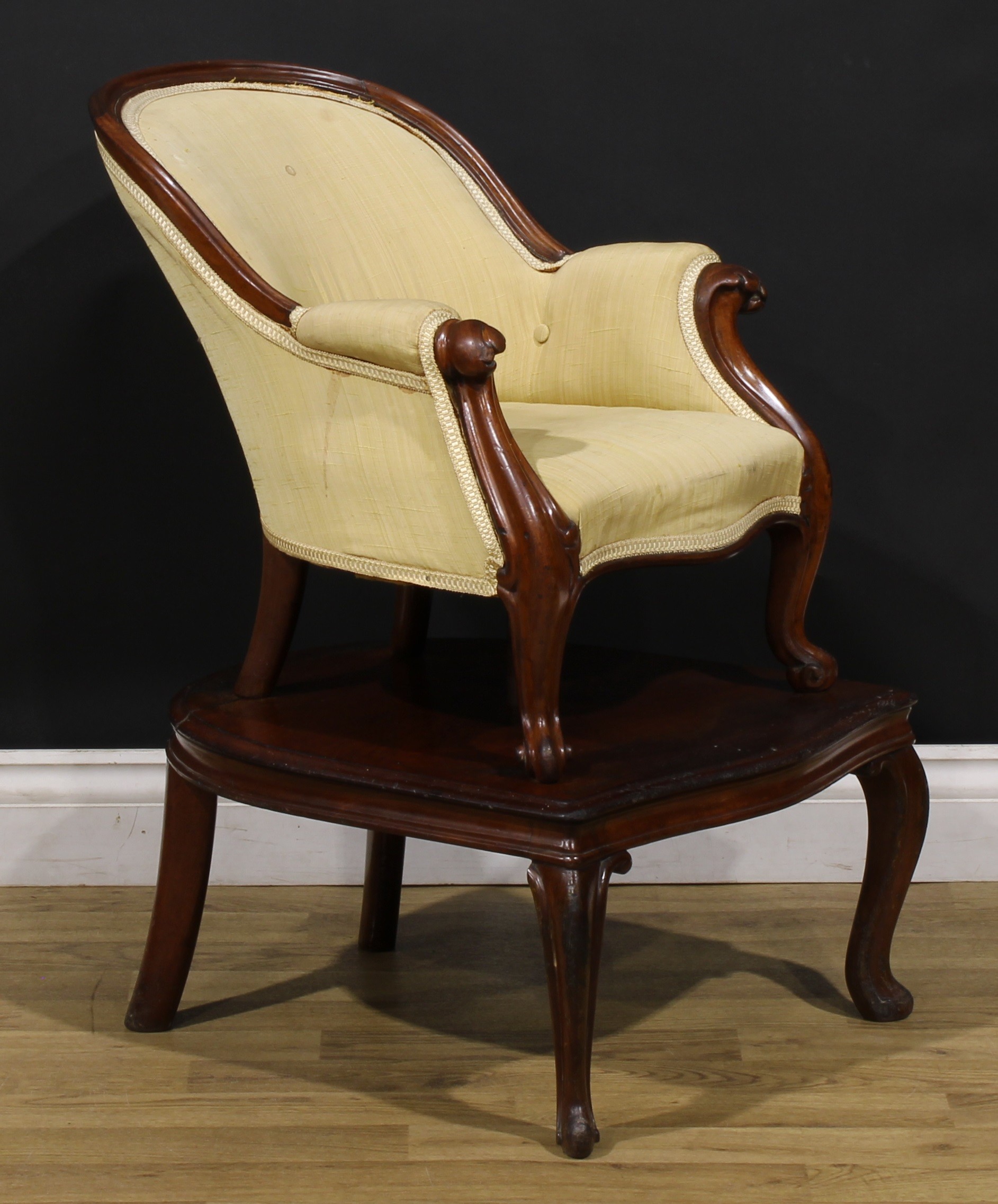 A Victorian walnut and mahogany combination child’s high chair and table, 75cm high overall, the - Image 2 of 4