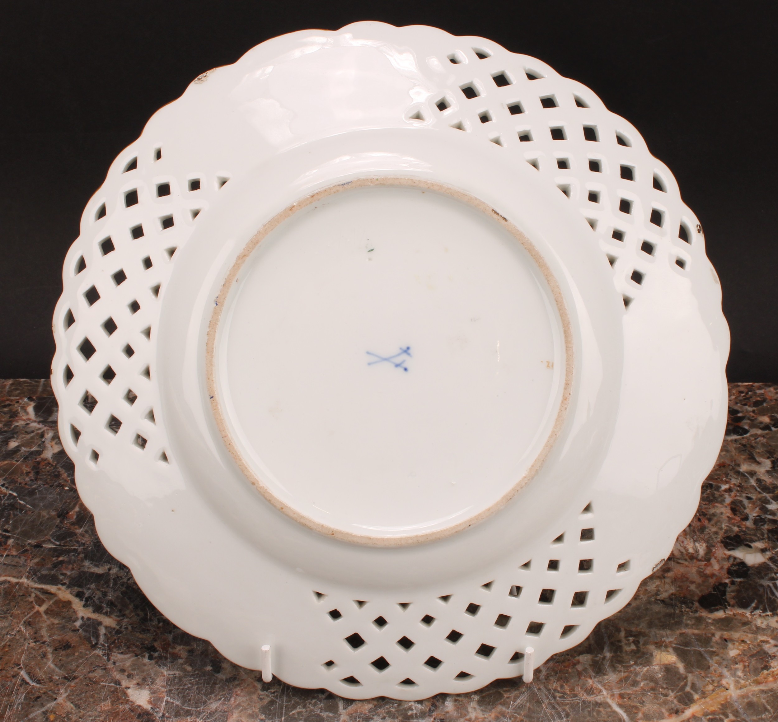 A set of six German porcelain shaped circular plates, decorated with flowers, pierced borders picked - Image 5 of 13