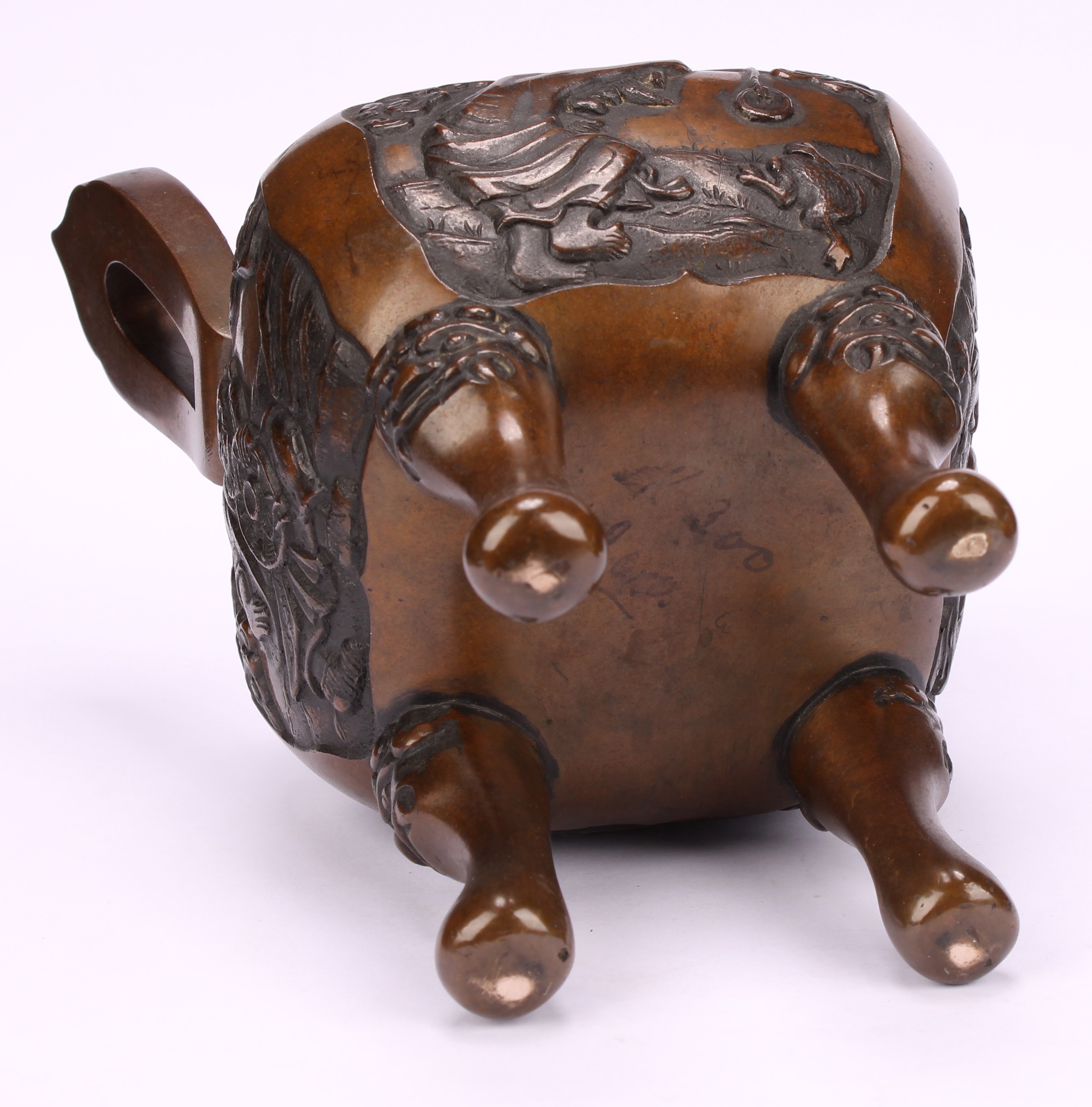 A Chinese bronze censer and cover, surmounted by a temple lion, cast with scholars, shaped loop - Image 5 of 5