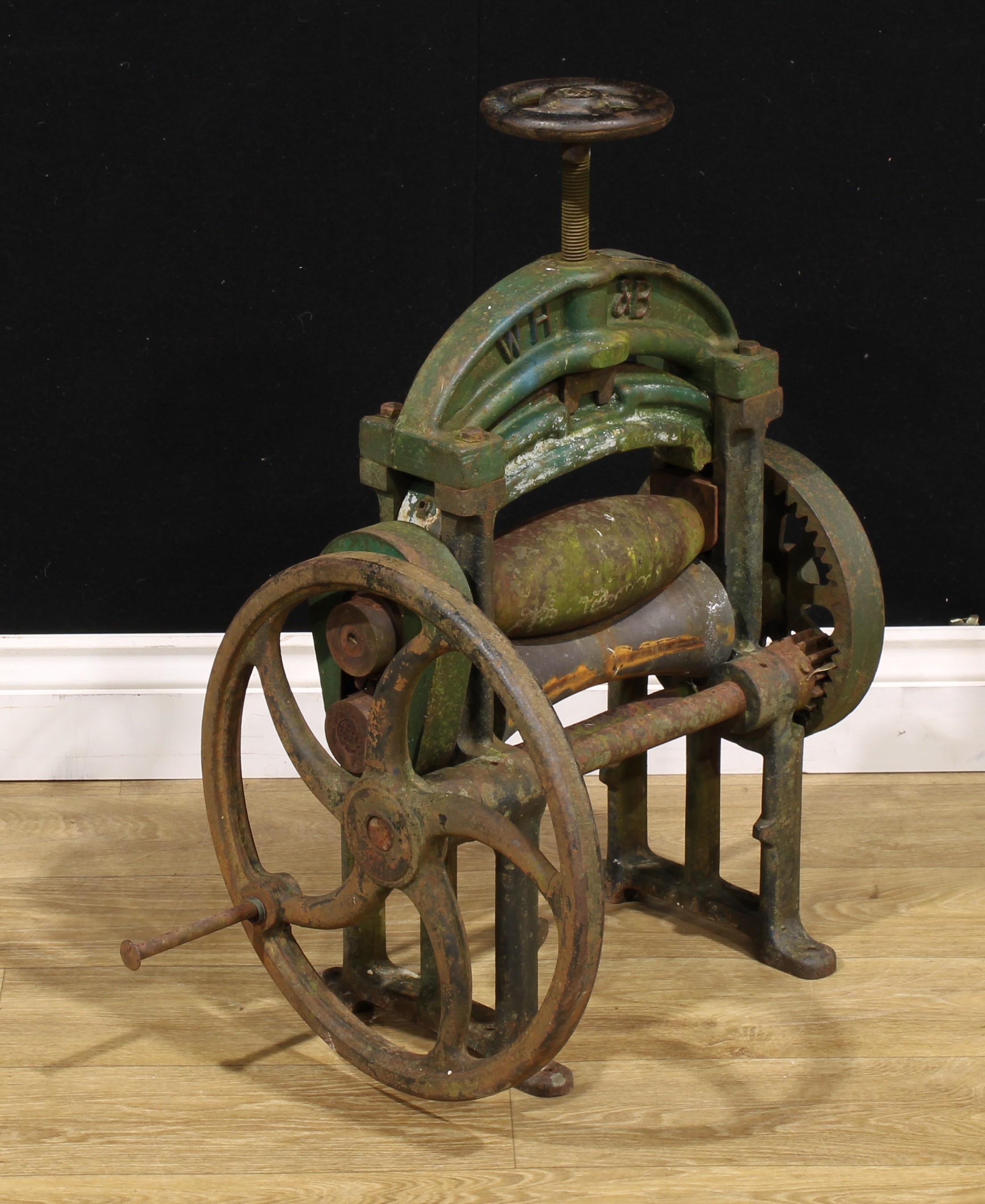 A 19th century cast iron cobbler’s mangle, by Whitfield Hodgsons & Brough Ltd, Kettering, 67cm high - Image 2 of 2