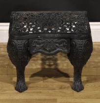 A late Victorian Aesthetic Movement cast iron footman, the plateau centred by a sunflower boss, cast