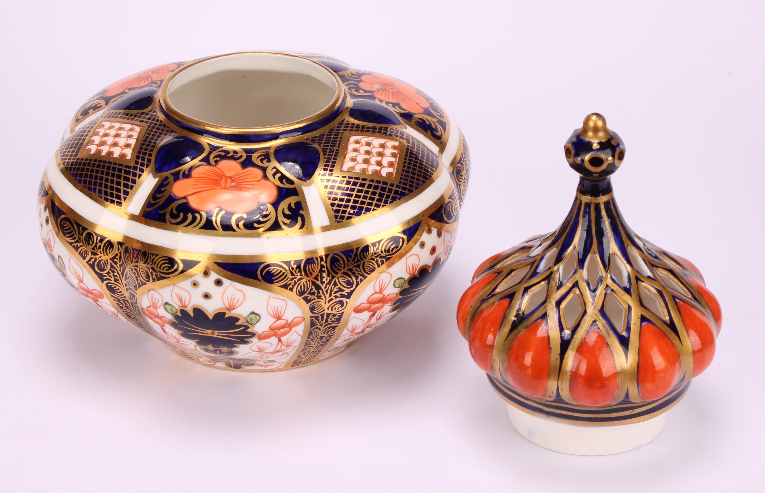 An associated pair of Royal Crown Derby 1128 Imari pattern lobed ovoid vases and covers, of - Image 4 of 11