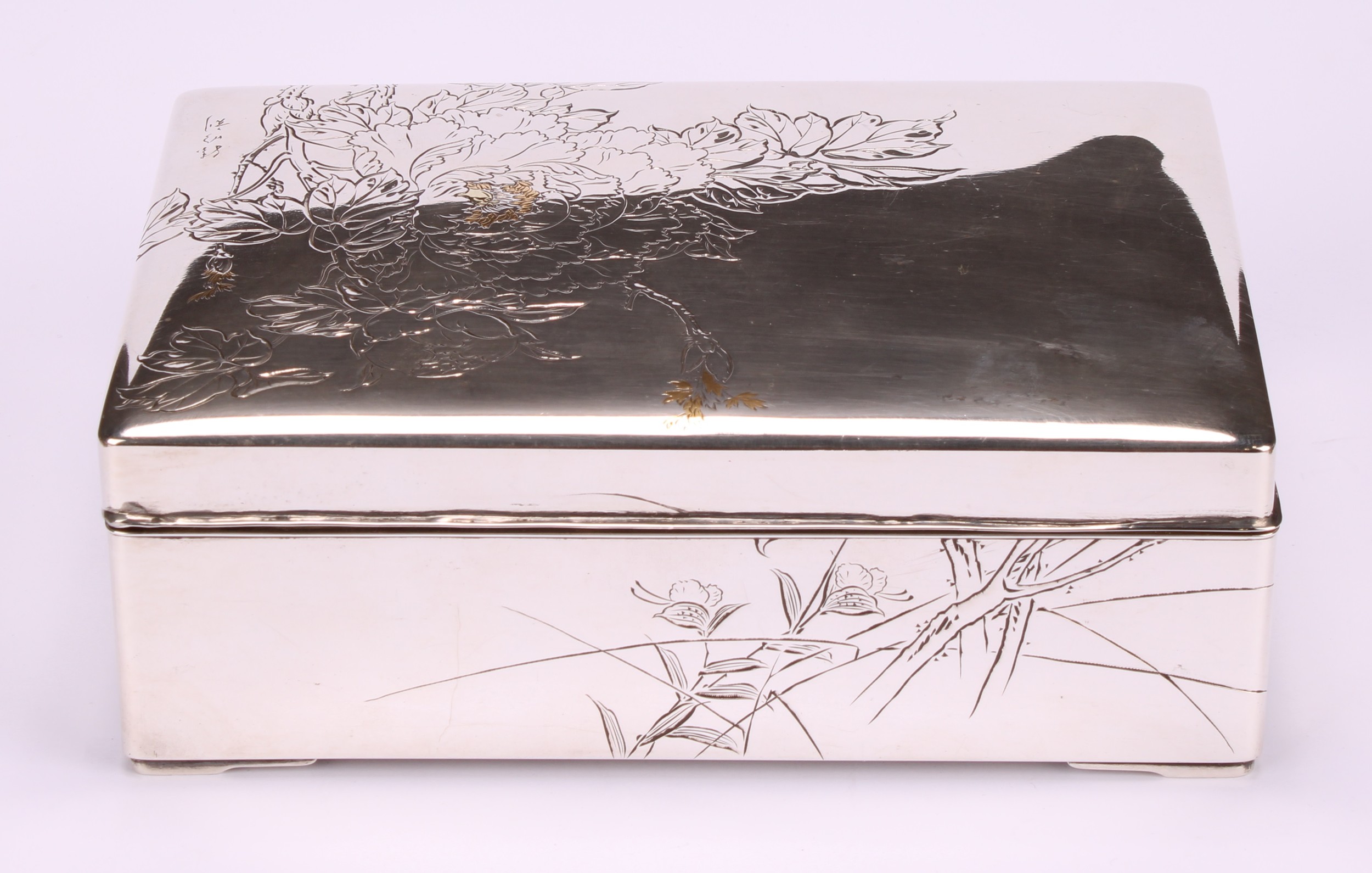 A large Japanese silver and mixed metal rectangular cigar box, hinged cover engraved with - Image 2 of 5
