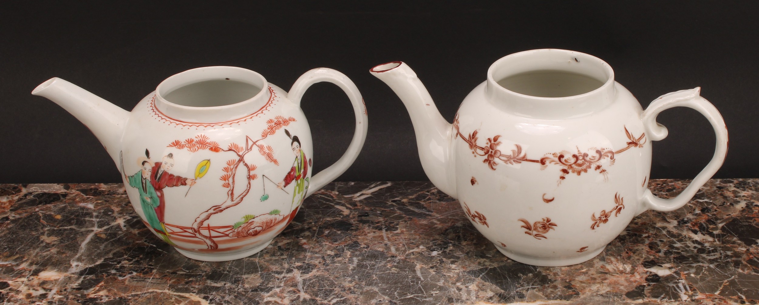 A Bristol globular teapot, decorated in polychrome with Oriental figures, crowsfoot border, 10cm - Image 2 of 7