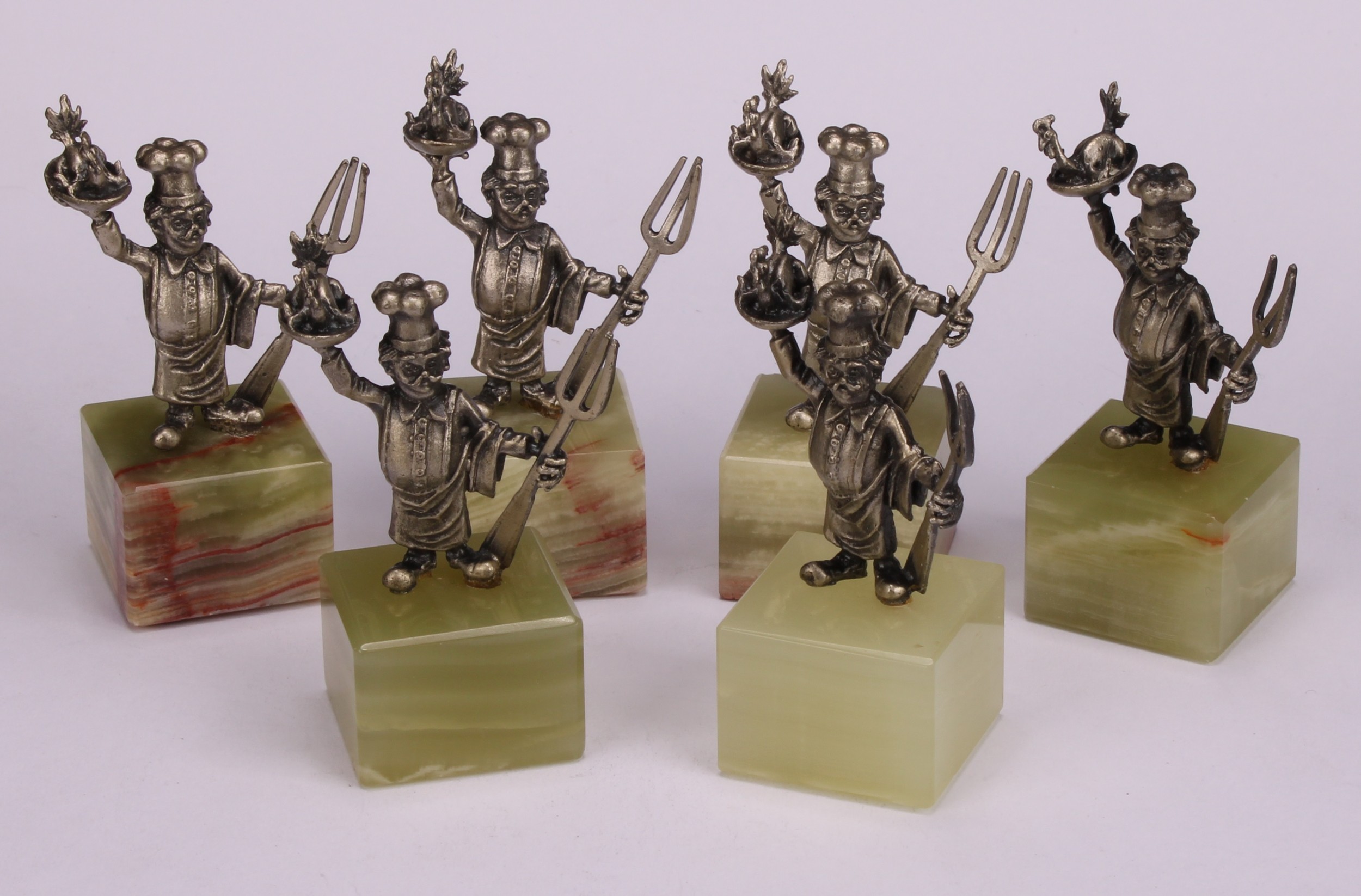 A set of six Italian silver novelty menu holders, each as a chef, onyx bases, 6cm high, cased - Image 2 of 7