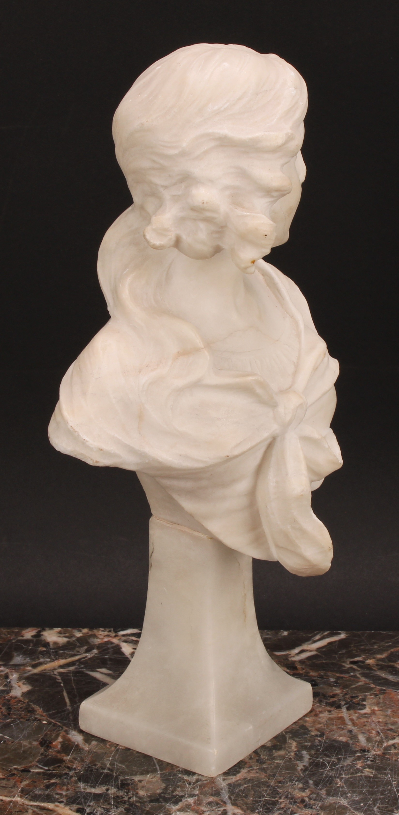 Continental School, early 20th century, an Art Nouveau marble bust, of a maiden, spreading square - Image 3 of 4