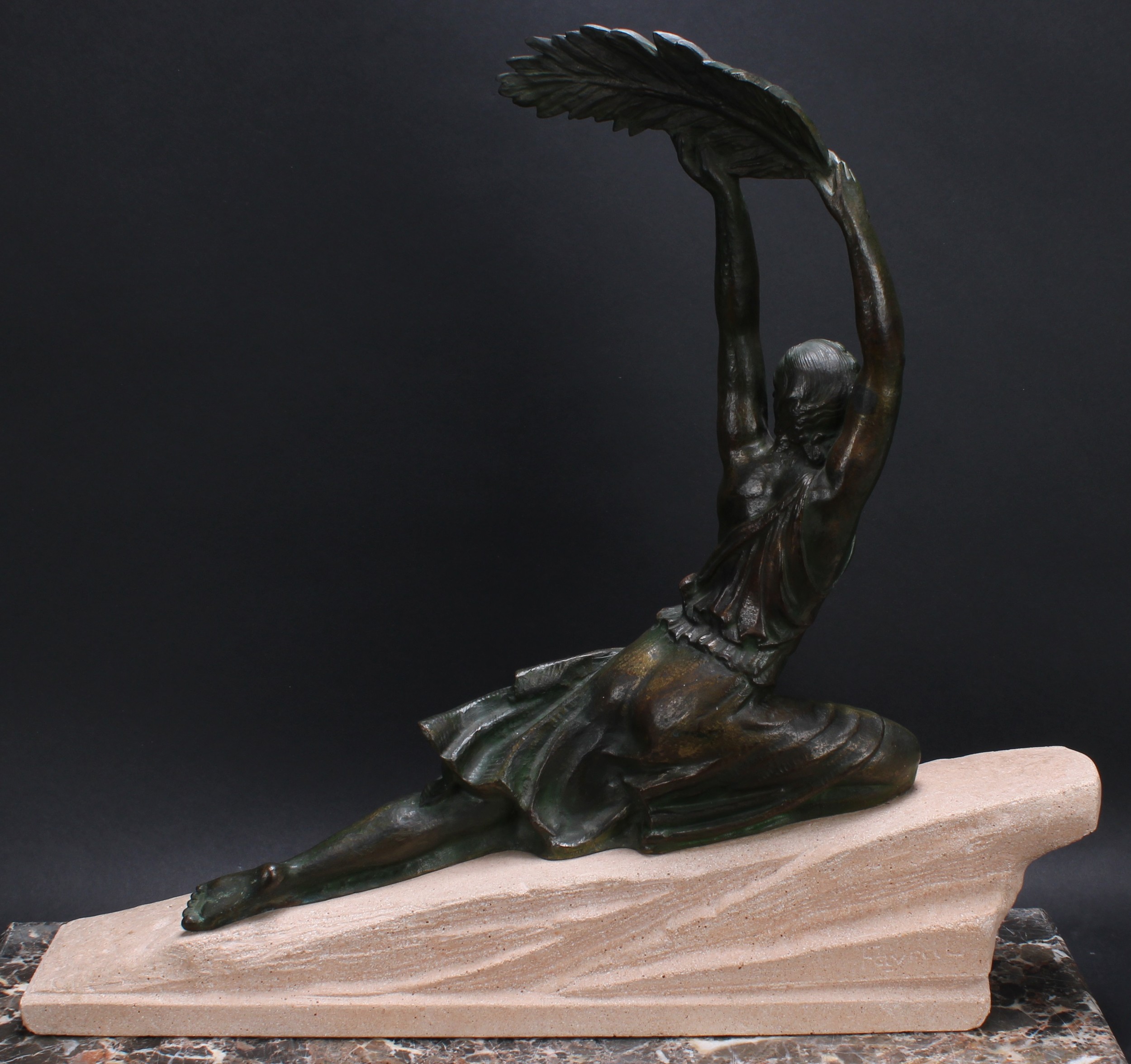 LE FAGUAYS, PIERRE (1862 - 1962) Triomphe, an Art Deco patinated bronze, female figure, semi-clad - Image 4 of 5