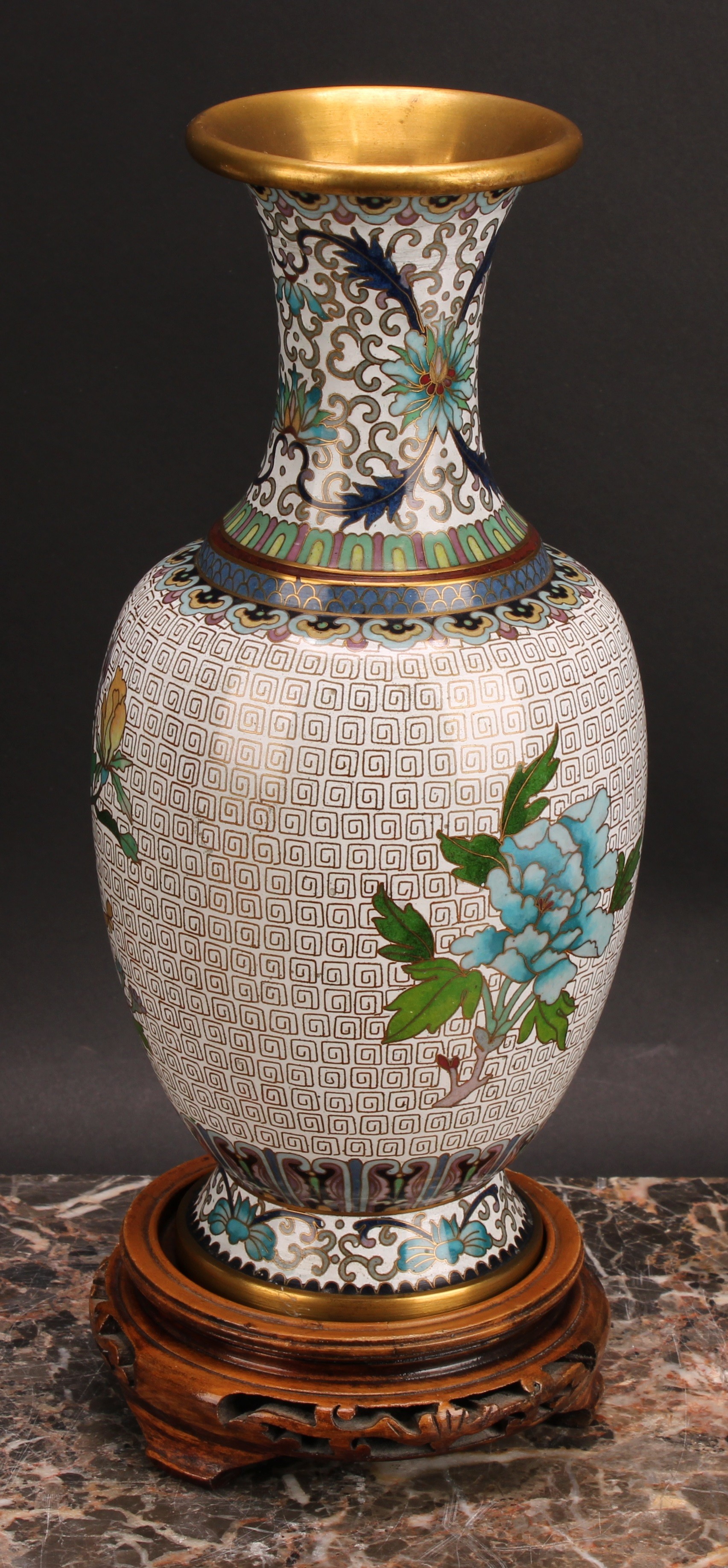 A pair of Japanese cloisonné enamel baluster vases, decorated with flowers and butterflies, hardwood - Image 4 of 7
