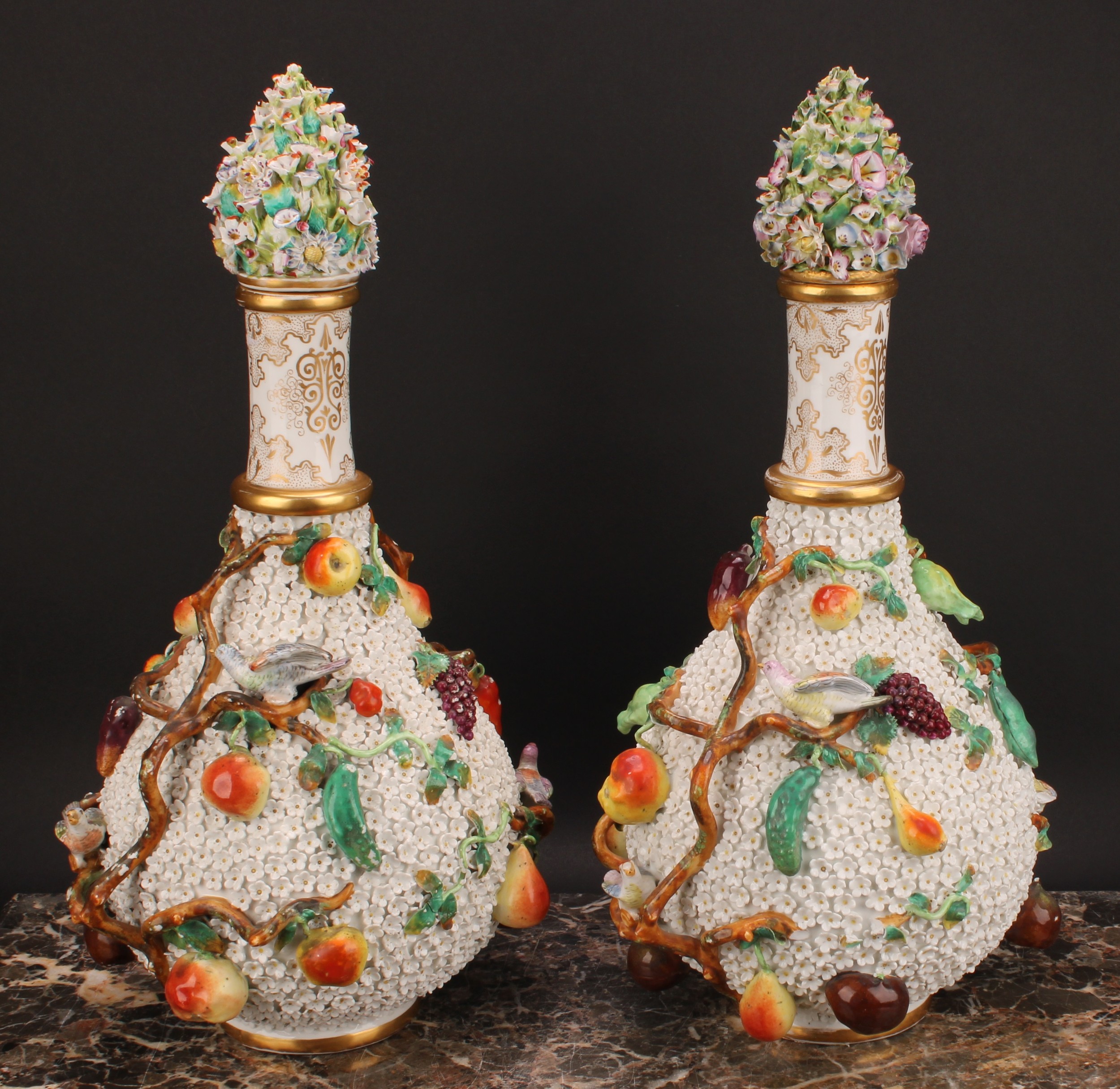 A pair of Meissen schneeballen bottle vases and covers, typically encrusted and applied with birds - Image 3 of 5