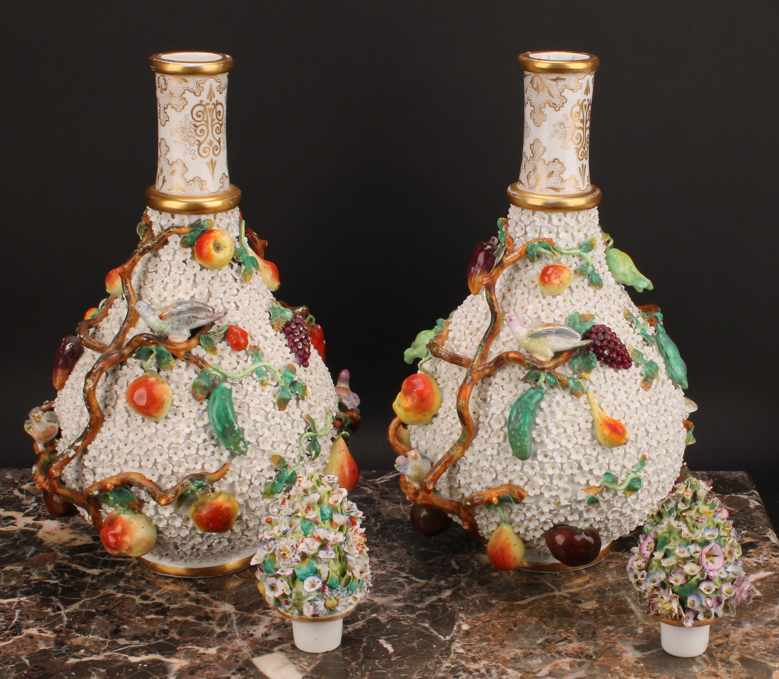 A pair of Meissen schneeballen bottle vases and covers, typically encrusted and applied with birds - Image 4 of 5