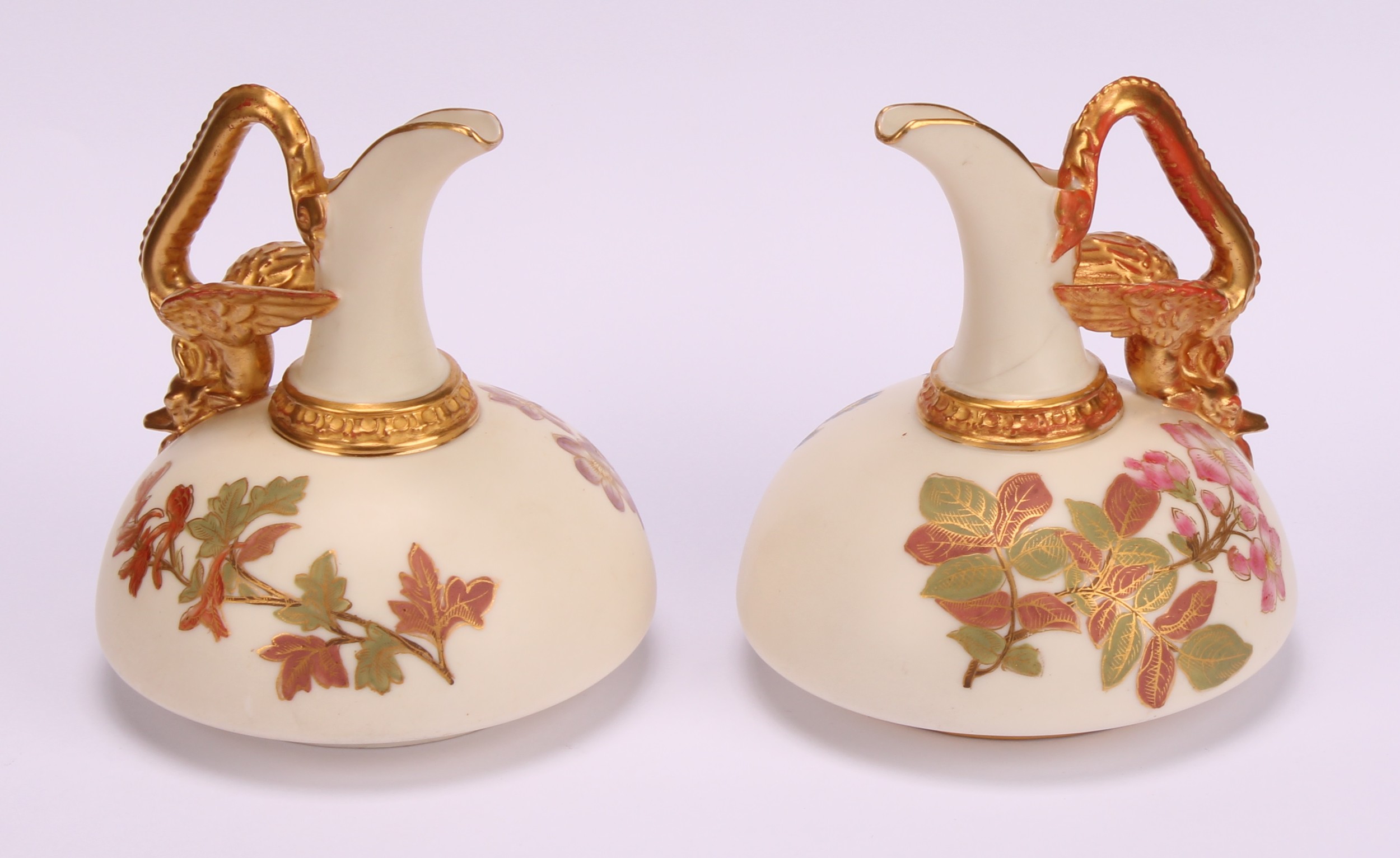 A pair of Royal Worcester ewers, of compressed form, decorated in the Aesthetic manner with - Bild 2 aus 10