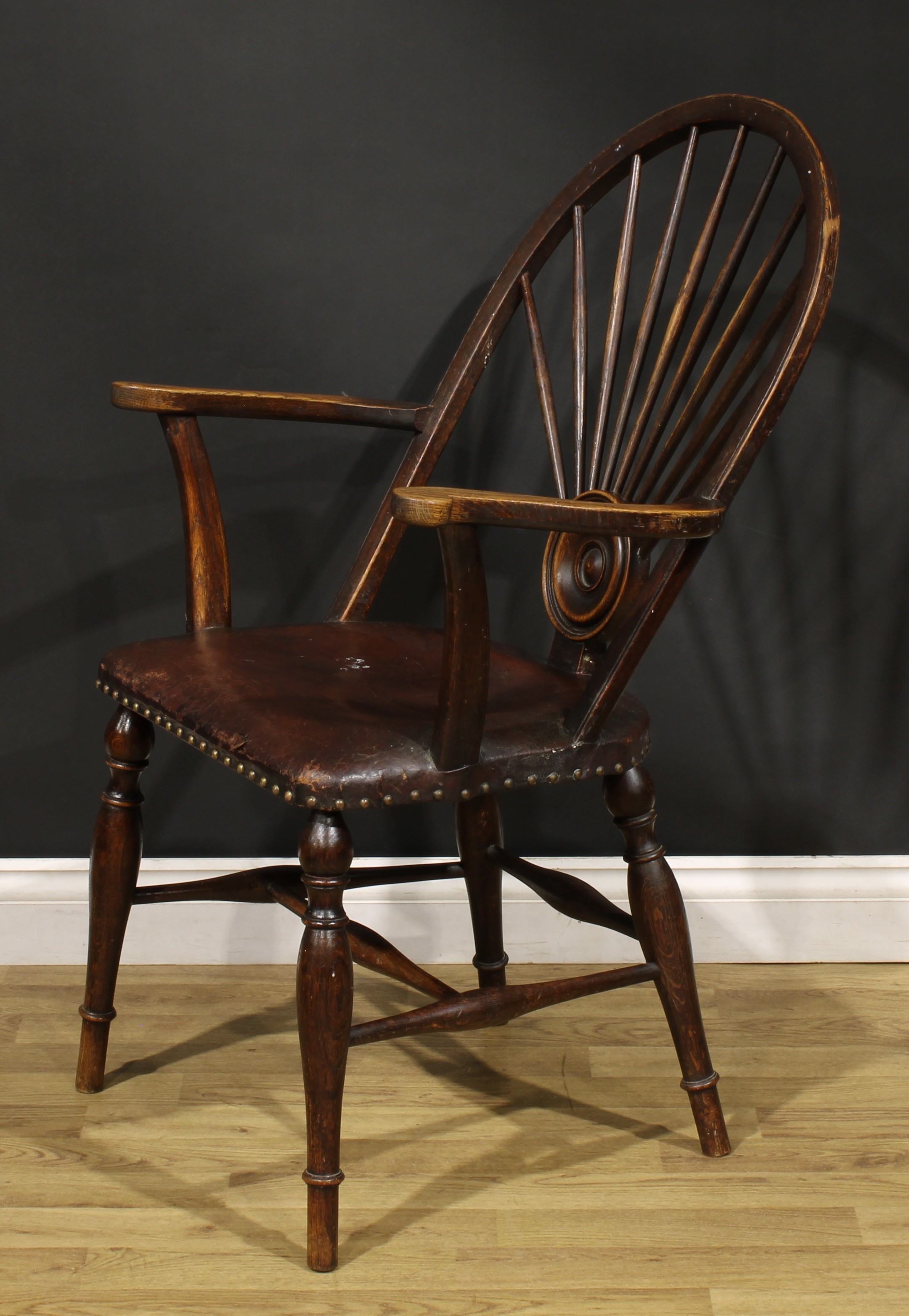 An Arts & Crafts period oak Windsor elbow chair, hoop back with nine spindles radiating from a - Image 3 of 4